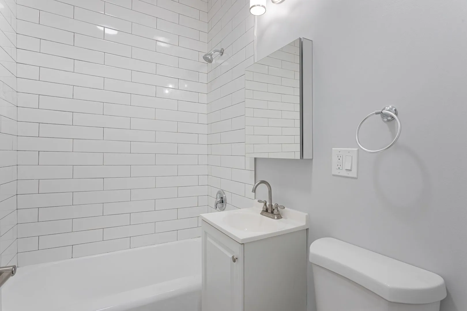 7600 N Sheridan Rd, ,  60626, USA 60626-unit#308-Chicago-IL