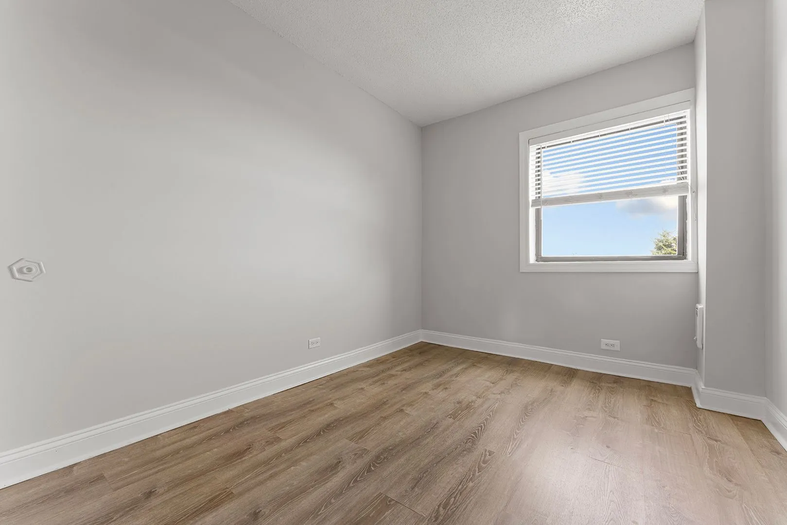 4520 N Clarendon Ave, ,  60640, USA 60640-unit#403-Chicago-IL