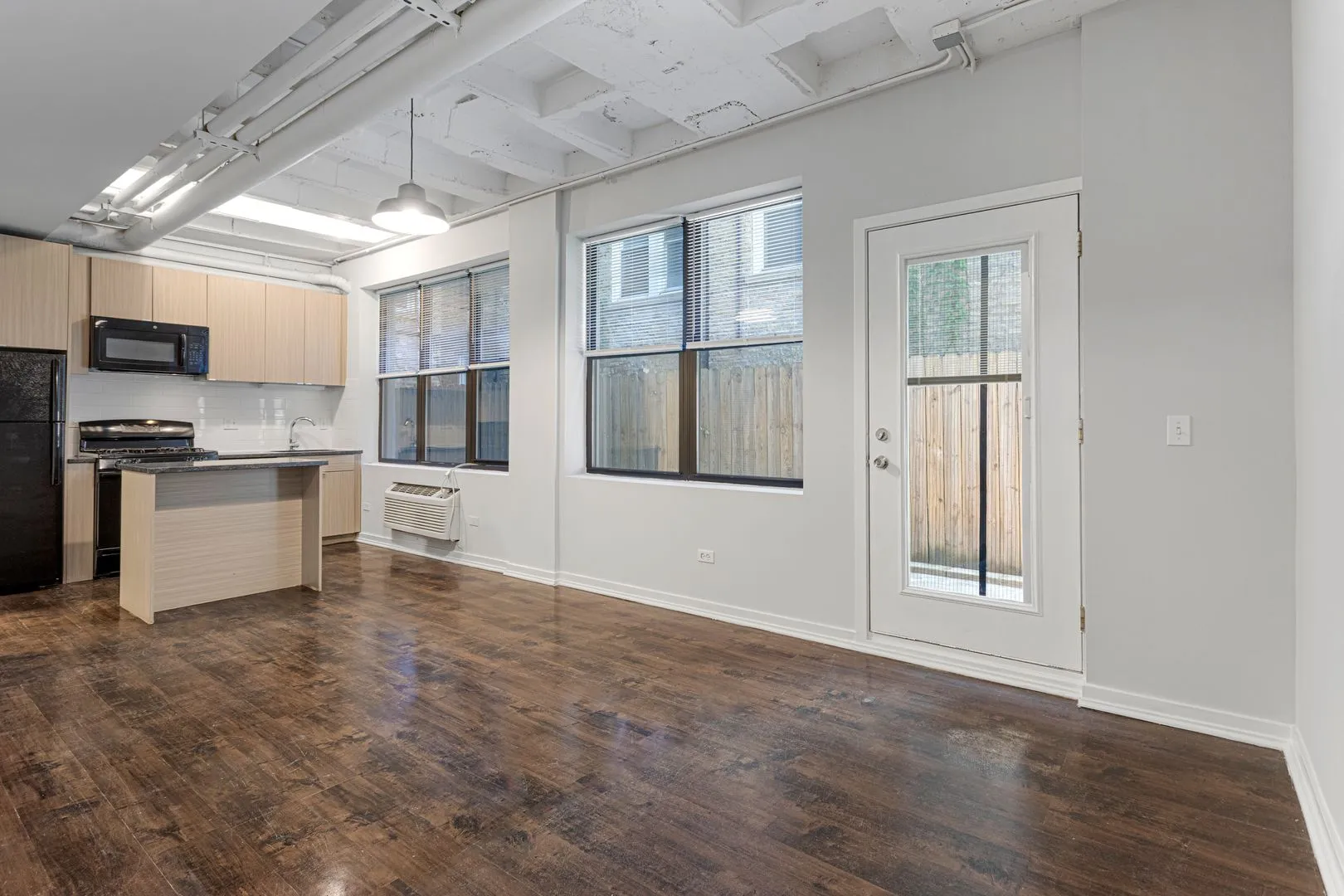 5718 N Winthrop Ave, ,  60660, USA 60660-unit#104-Chicago-IL