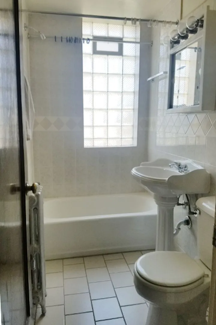 2018 W Berwyn Ave, , 60625, USA 60625-unit#2-Chicago-IL