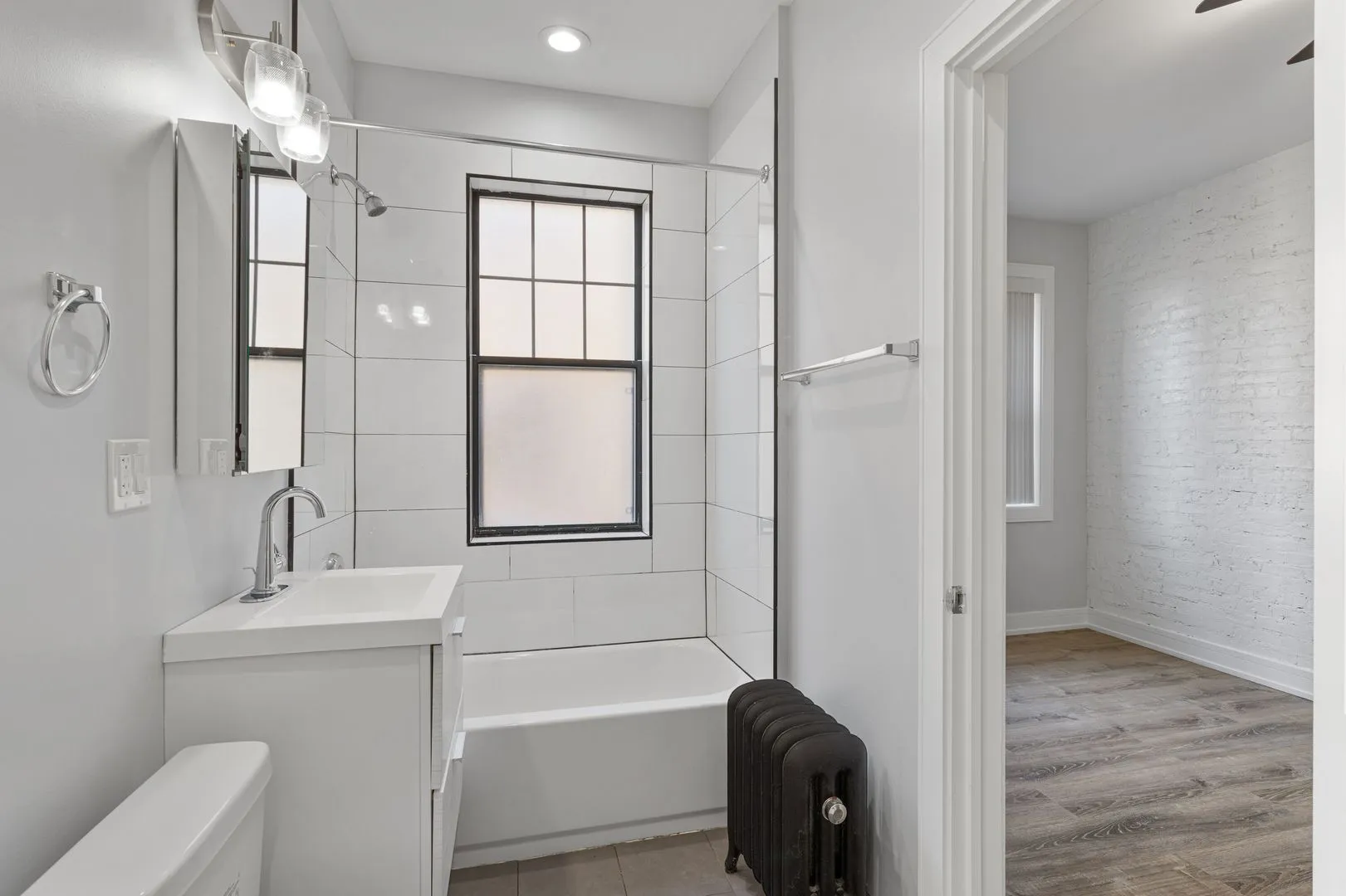 7626 N Eastlake Terrace, , 60626, USA 60626-unit#2-Chicago-IL