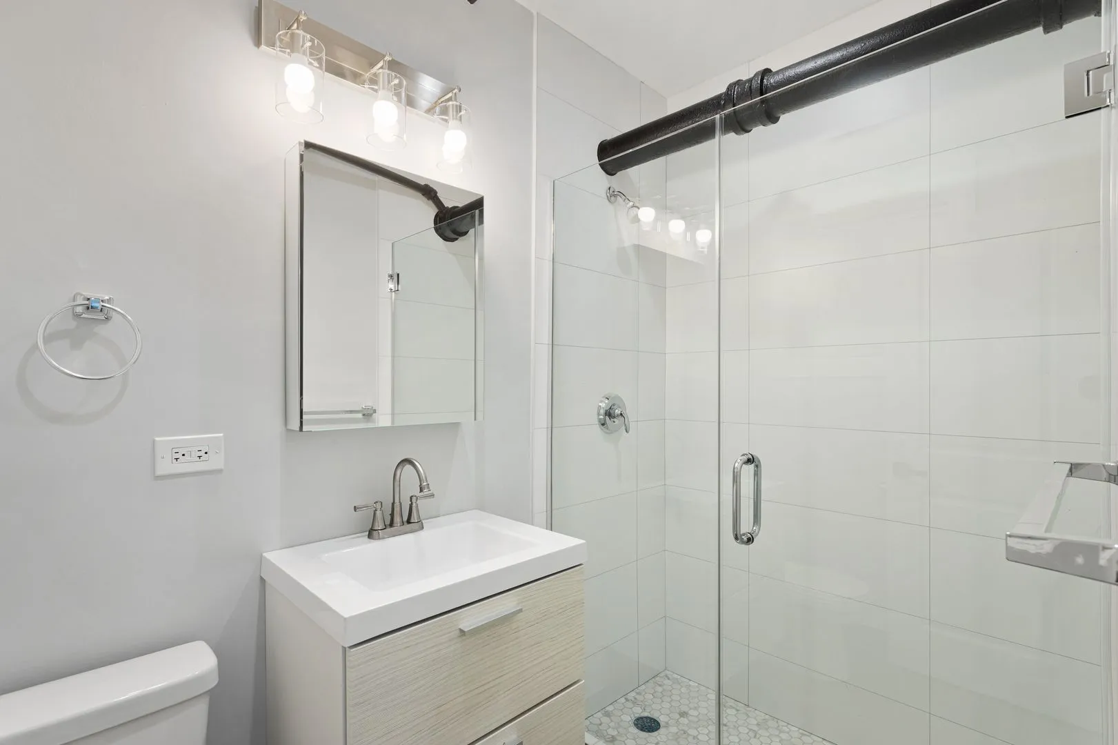 7423 N Clark St, ,  60626, USA 60626-unit#GDN-Chicago-IL