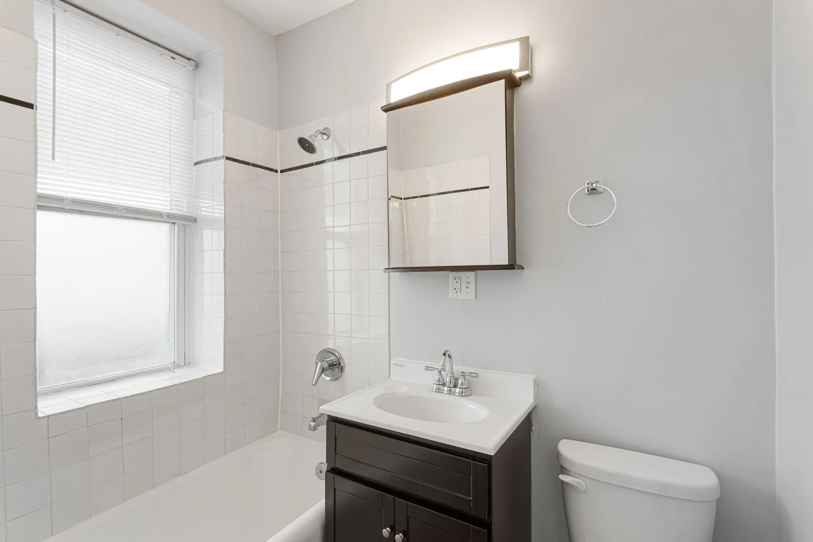 5860 N Kenmore Ave, , 60660, USA 60660-unit#407-Chicago-IL