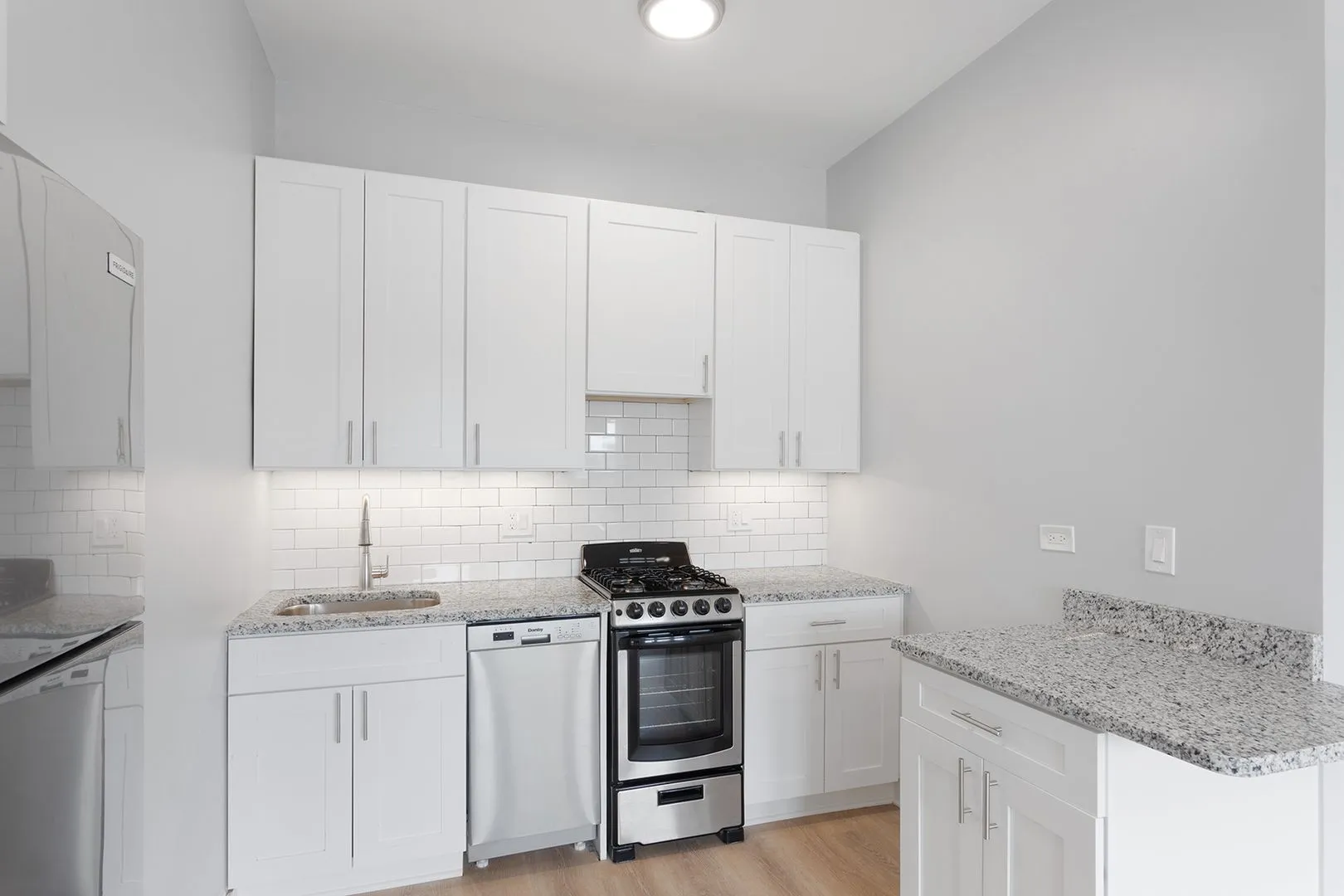 7600 N Sheridan Rd, ,  60626, USA 60626-unit#306-Chicago-IL