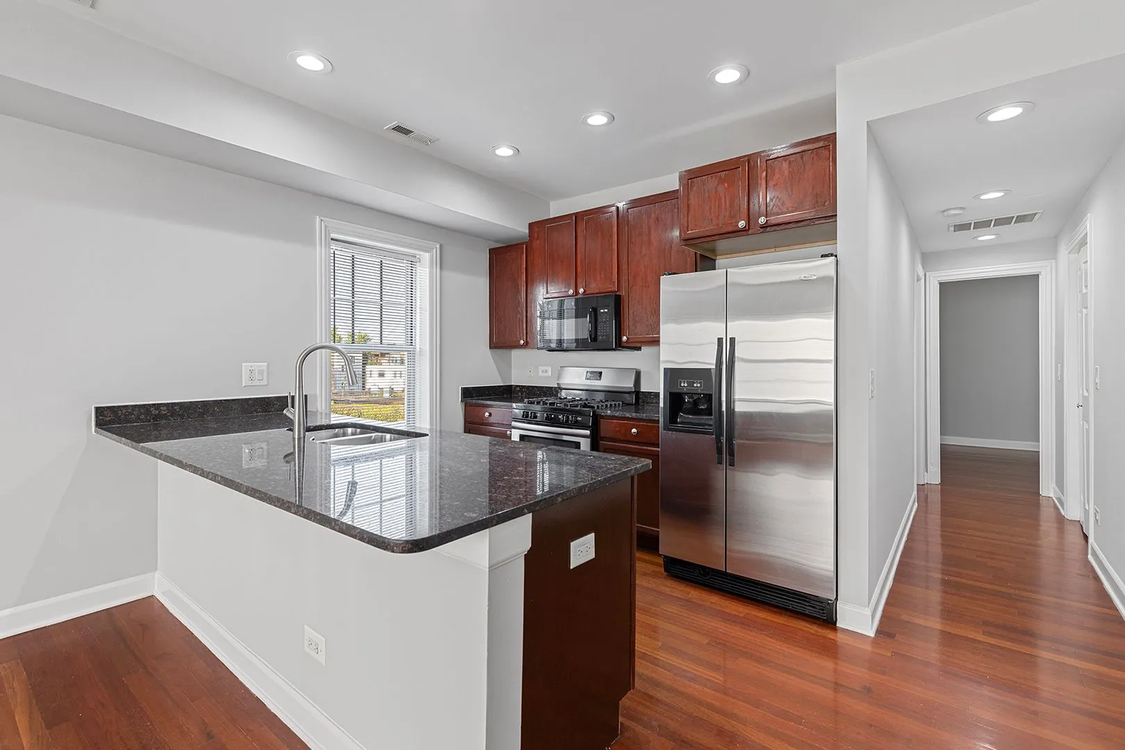 7367 N Ashland Ave, ,  60626, USA 60626-unit#3-Chicago-IL