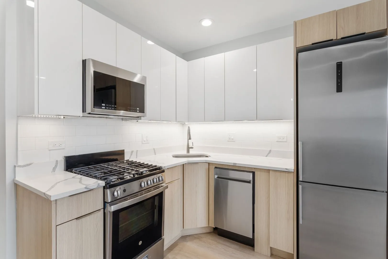 1554 W Juneway Terrace, ,  60626, USA 60626-unit#3R-Chicago-IL