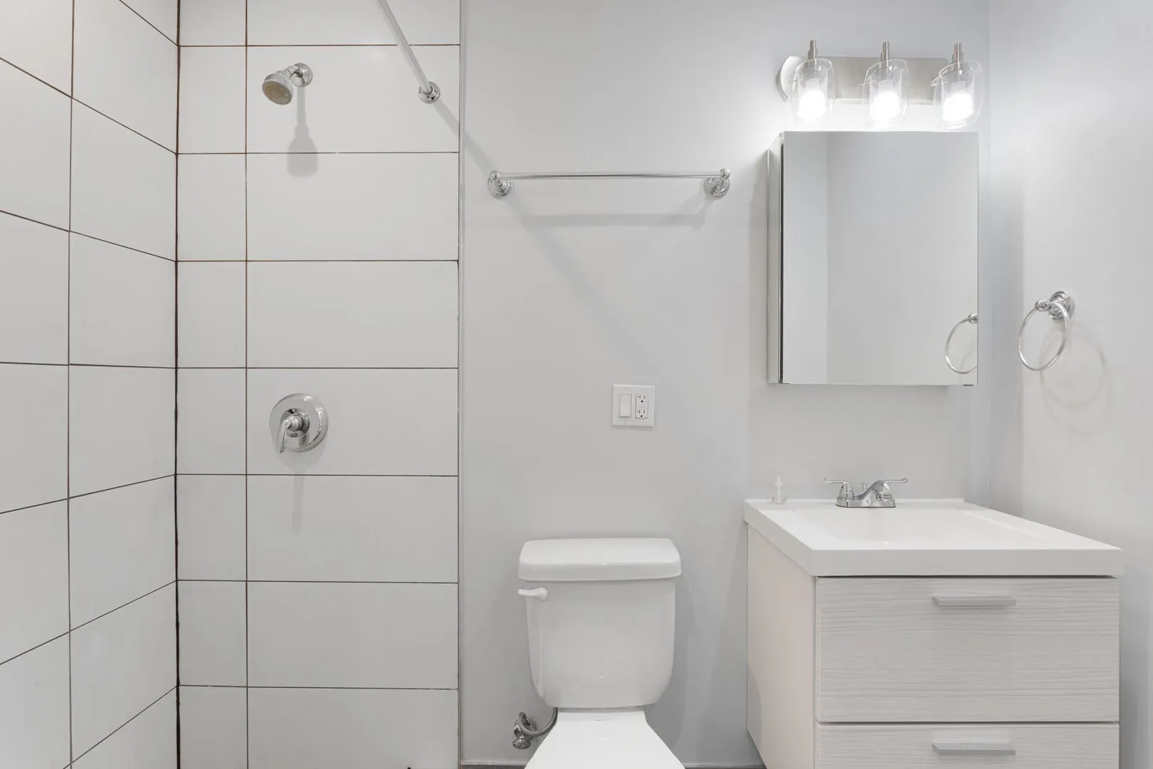 7630 N Eastlake Terrace, , 60626, USA 60626-unit#1E-Chicago-IL