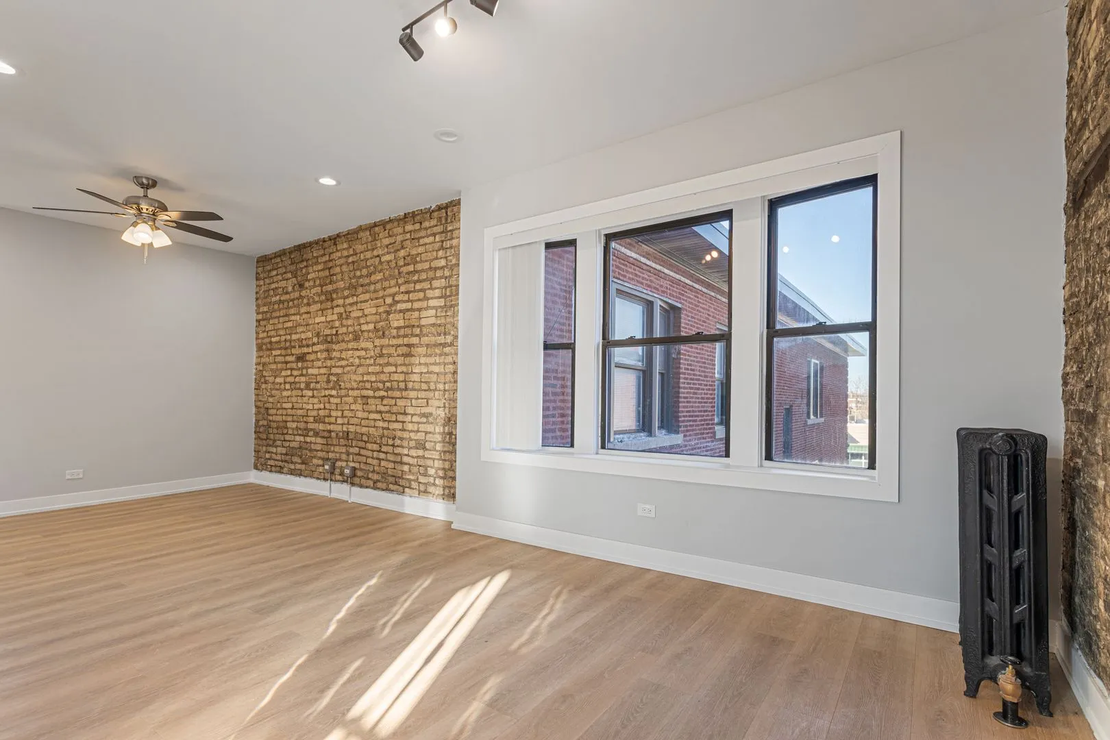 7421 N Clark St, ,  60626, USA 60626-unit#3-Chicago-IL