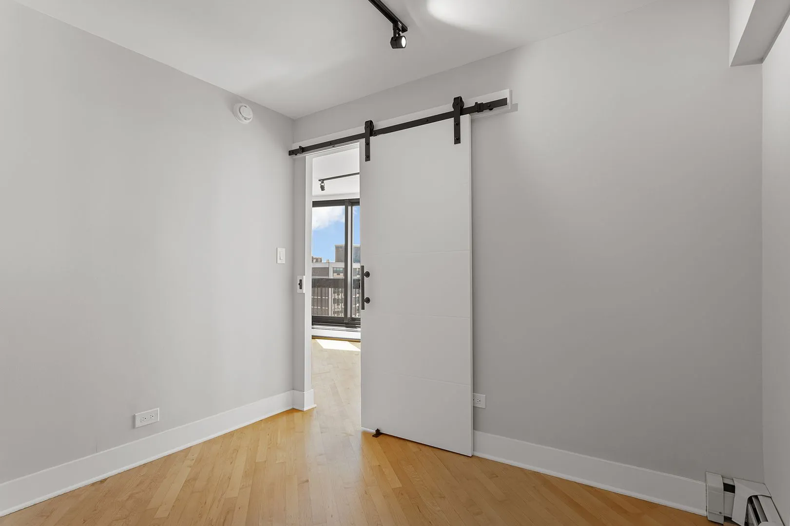 6166 N Sheridan Rd, ,  60660, USA 60660-unit#28K-Chicago-IL