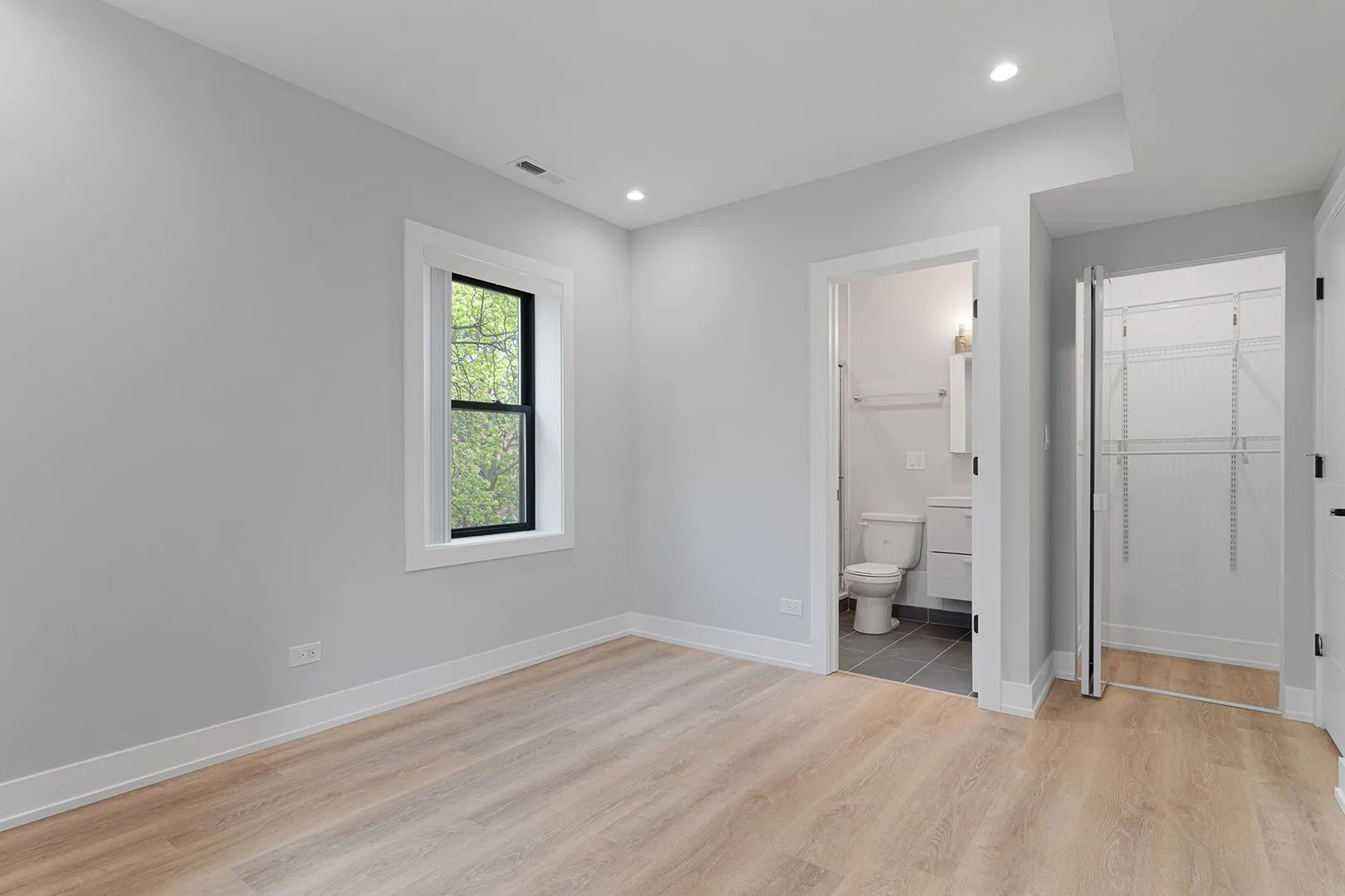 1558 W Juneway Terrace, ,  60626, USA 60626-unit#2N-Chicago-IL