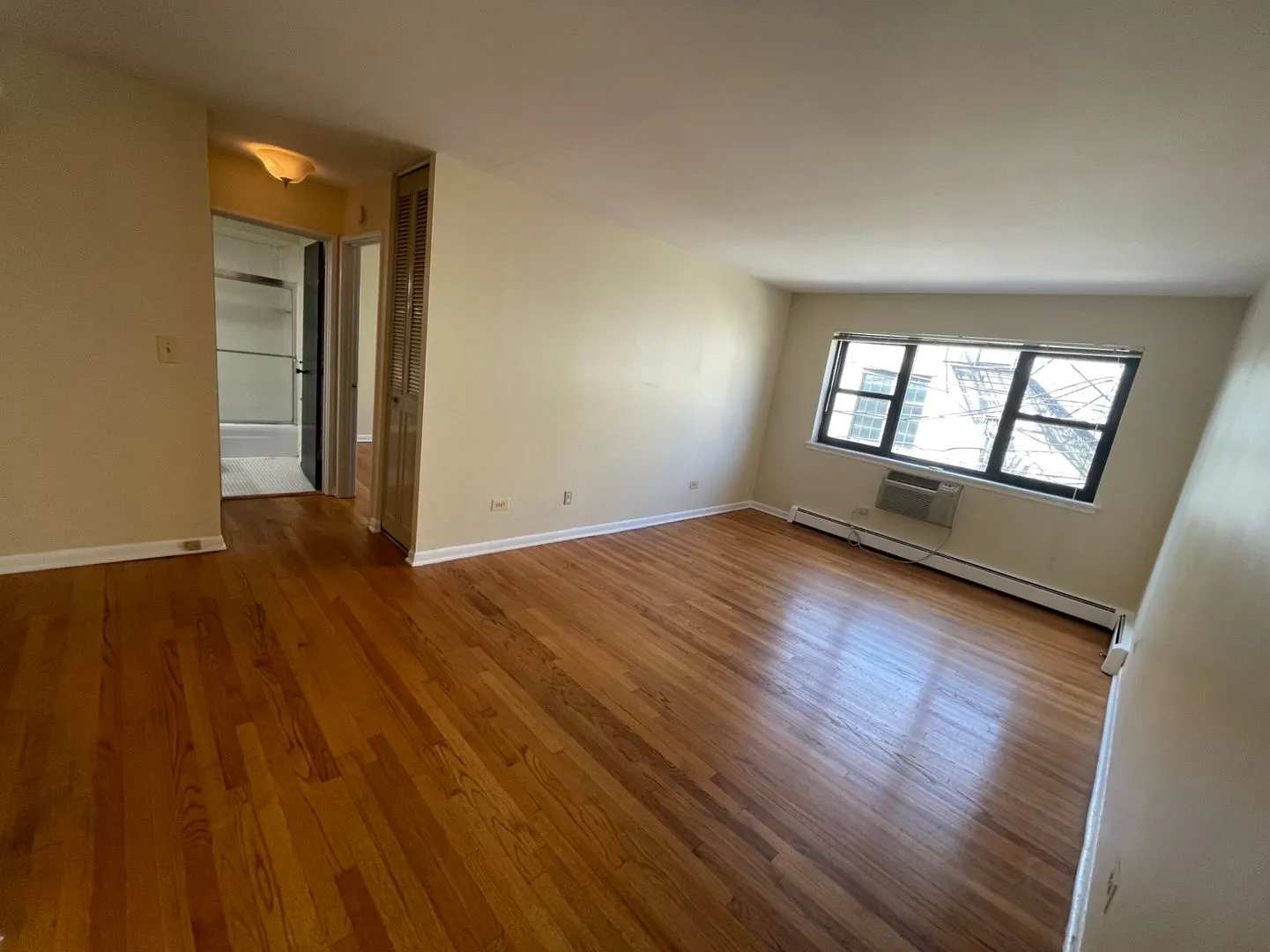 3160 N Cambridge Ave, , 60657, USA 60657-unit#507-Chicago-IL