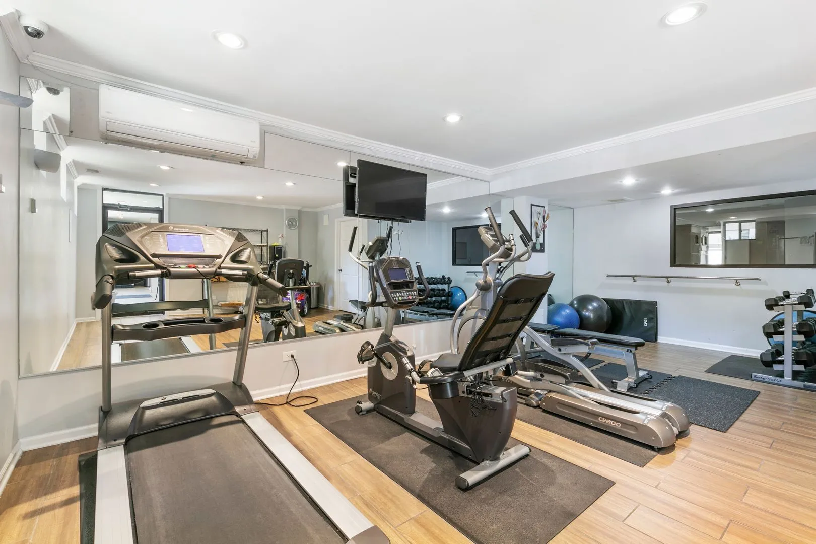 6001 N Kenmore Ave, ,  60660, USA 60660-unit#304-Chicago-IL