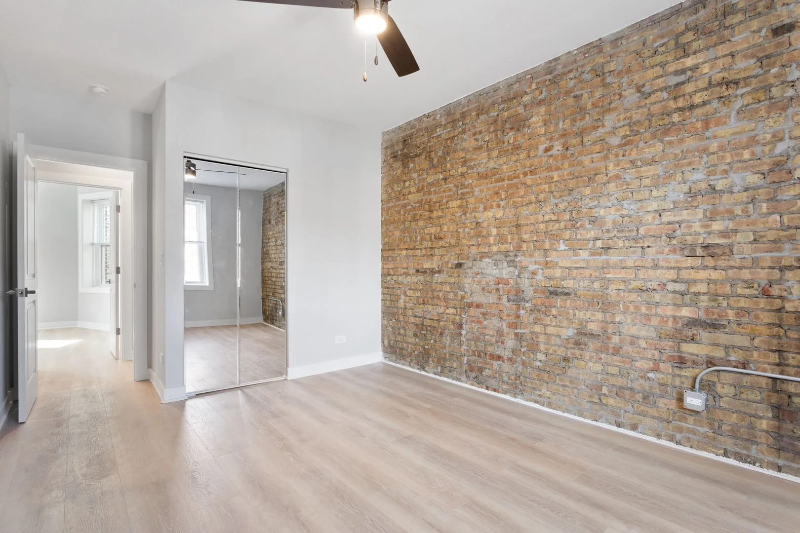 7383 N Damen Ave, ,  60645, USA 60645-unit#3W-Chicago-IL