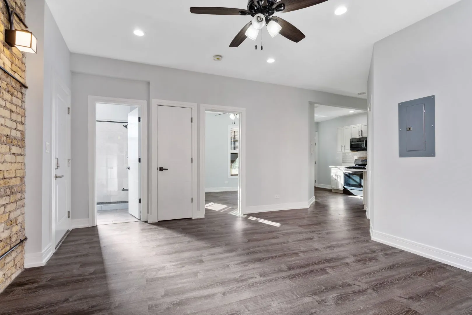 6109 N Winthrop Ave, , 60660, USA 60660-unit#3RD FLOOR-Chicago-IL