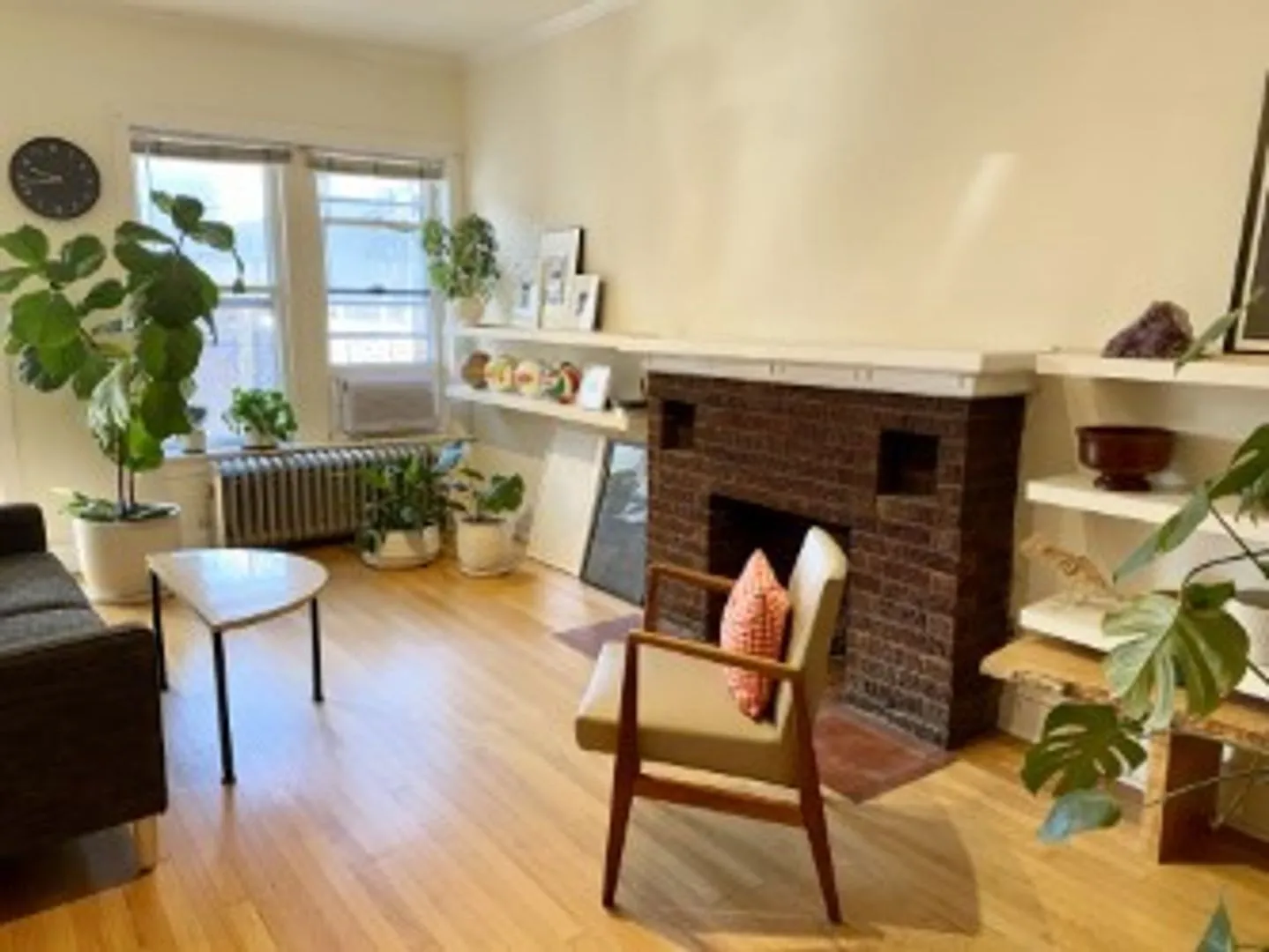 831 W Wolfram St, ,  60657, USA 60657-unit#2R-Chicago-IL