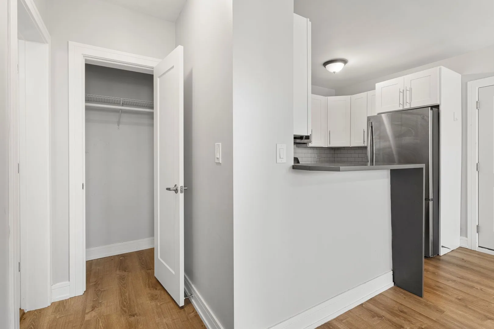 1521 W Sherwin Ave, ,  60626, USA 60626-unit#607-Chicago-IL