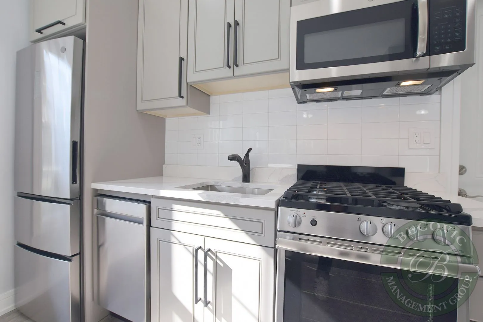 1063 W Glenlake Ave, ,  60660, USA 60660-unit#3S-Chicago-IL