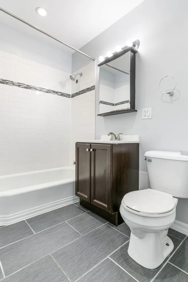 6021 N Winthrop Ave, , 60660, USA 60660-unit#507-Chicago-IL