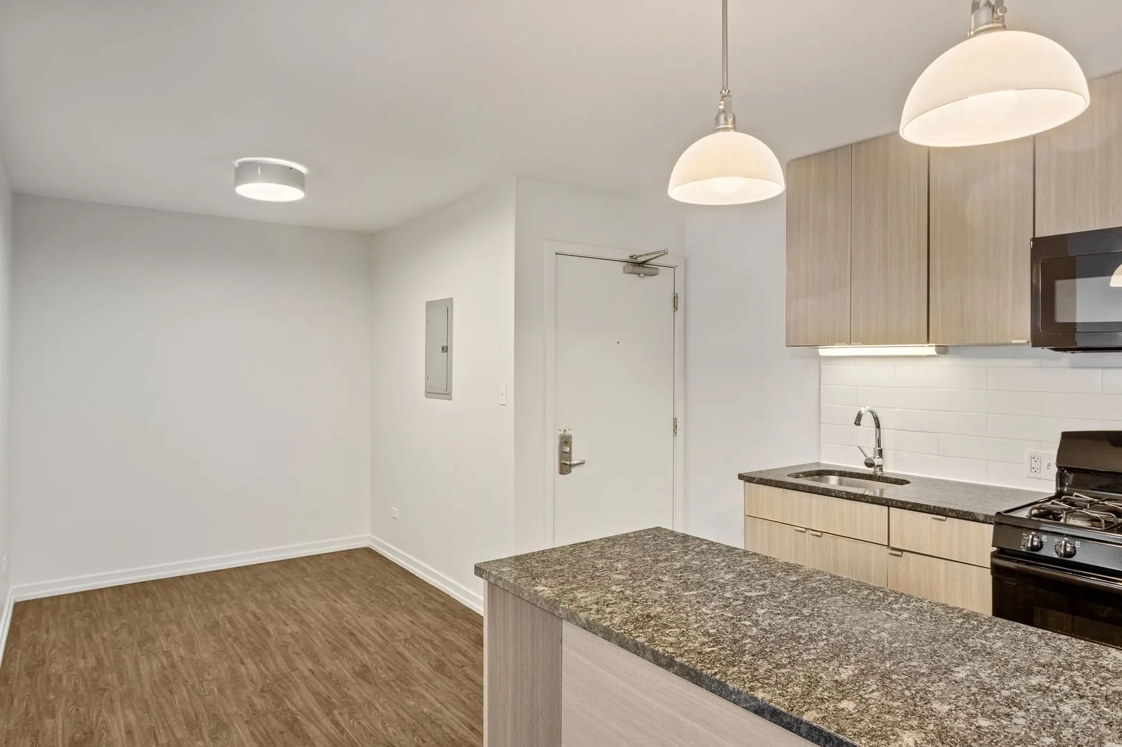 5411 N Winthrop Ave, , 60640, USA 60640-unit#420-Chicago-IL