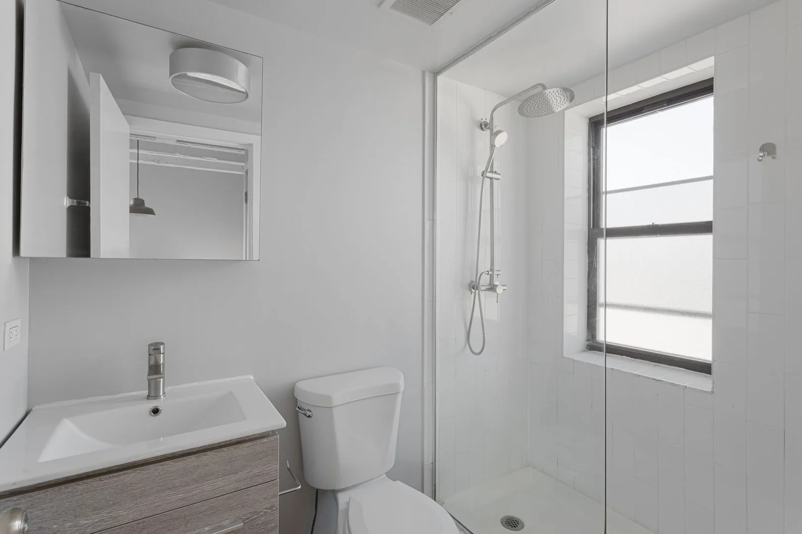 5718 N Winthrop Ave, ,  60660, USA 60660-unit#612-Chicago-IL