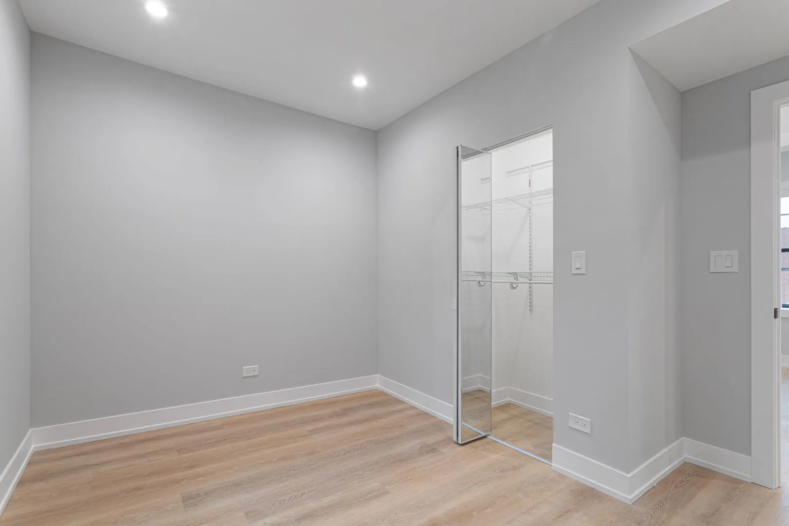 1556 W Juneway Terrace, , 60626, USA 60626-unit#2P-Chicago-IL