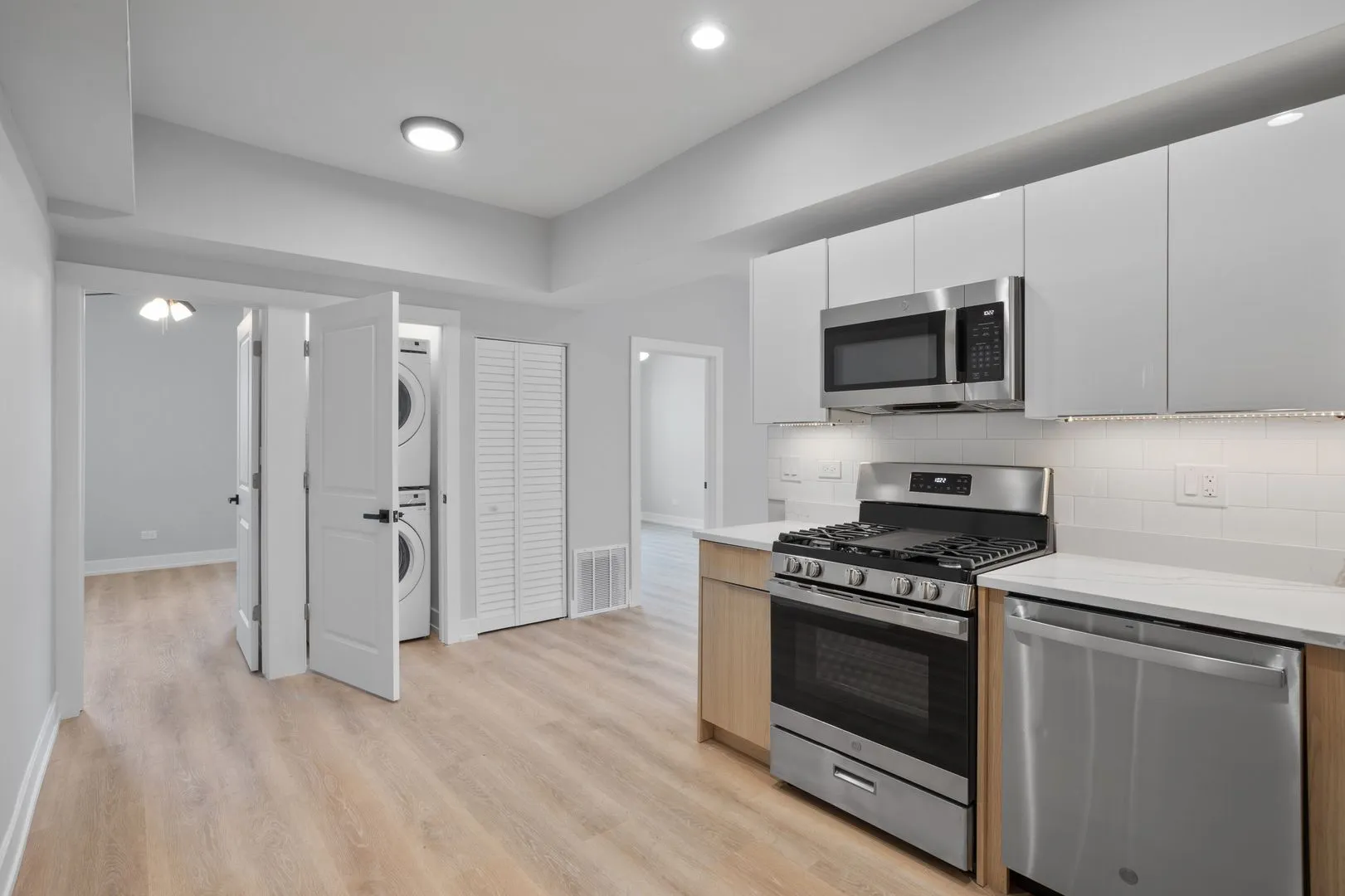 7417 N Clark St, , 60626, USA 60626-unit#2-Chicago-IL