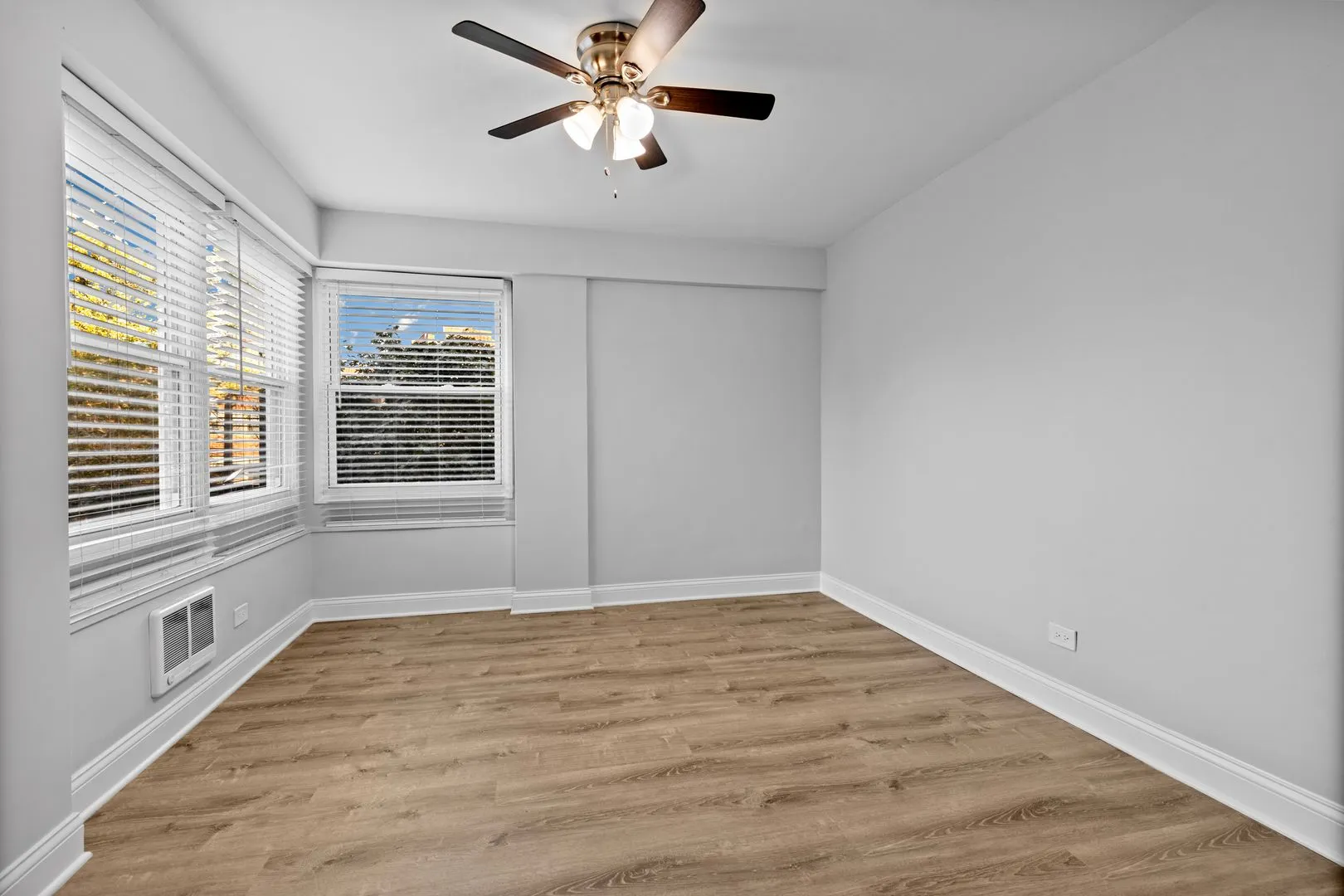 7710 N Sheridan Rd, ,  60626, USA 60626-unit#302-Chicago-IL