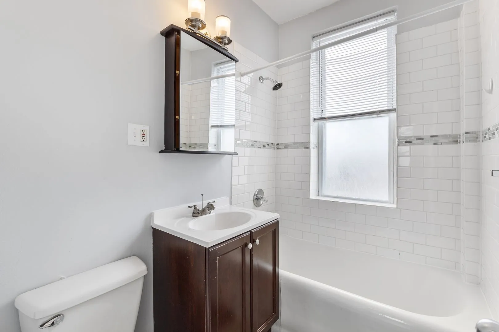 5860 N Kenmore Ave, ,  60660, USA 60660-unit#609-Chicago-IL