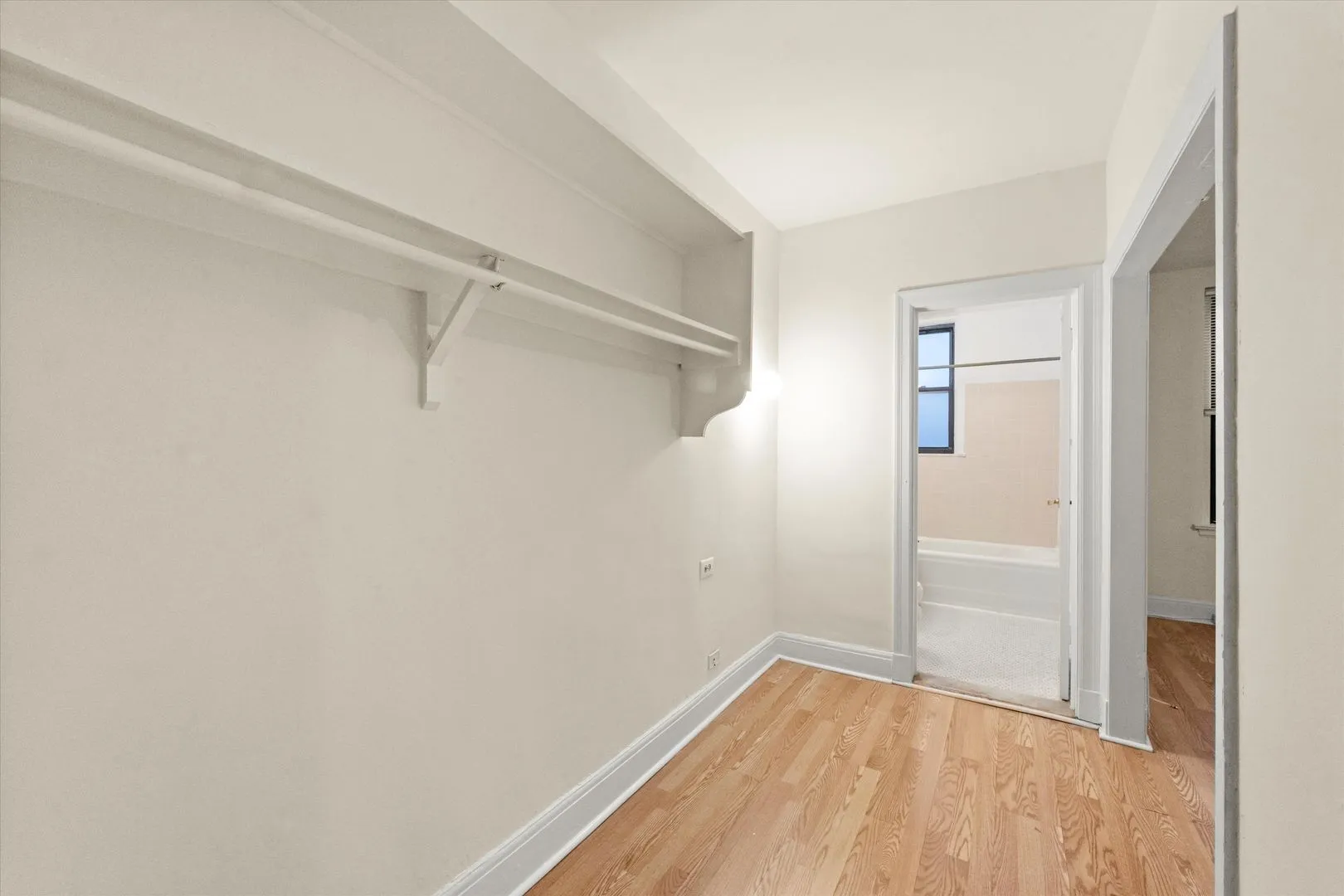 3335 W Diversey Ave, ,  60647, USA 60647-unit#220-Chicago-IL