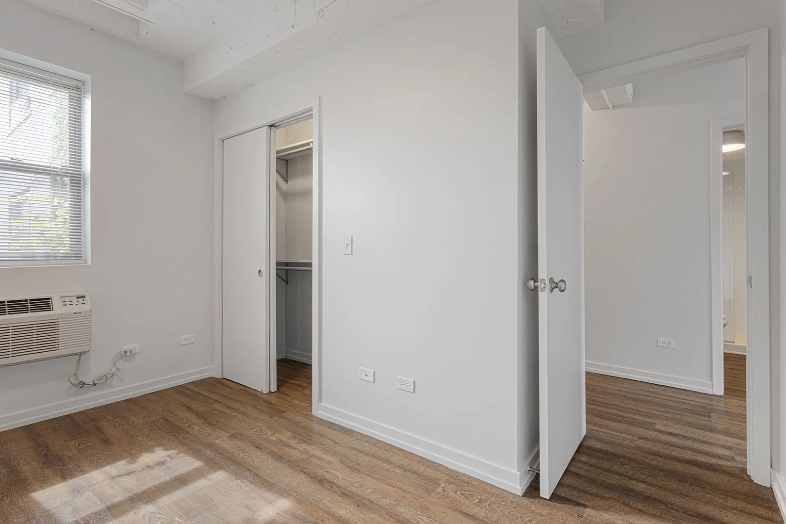 5718 N Winthrop Ave, , 60660, USA 60660-unit#402-Chicago-IL