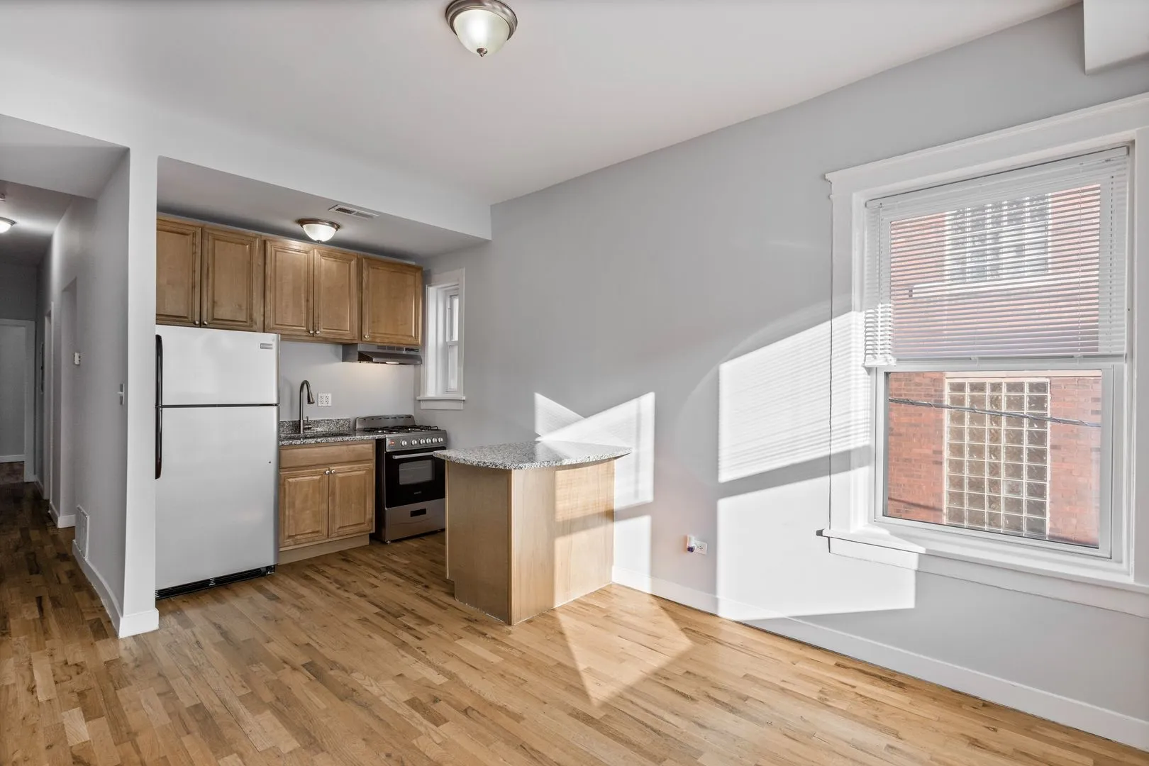 7456 N Greenview Ave, ,  60626, USA 60626-unit#3C-Chicago-IL