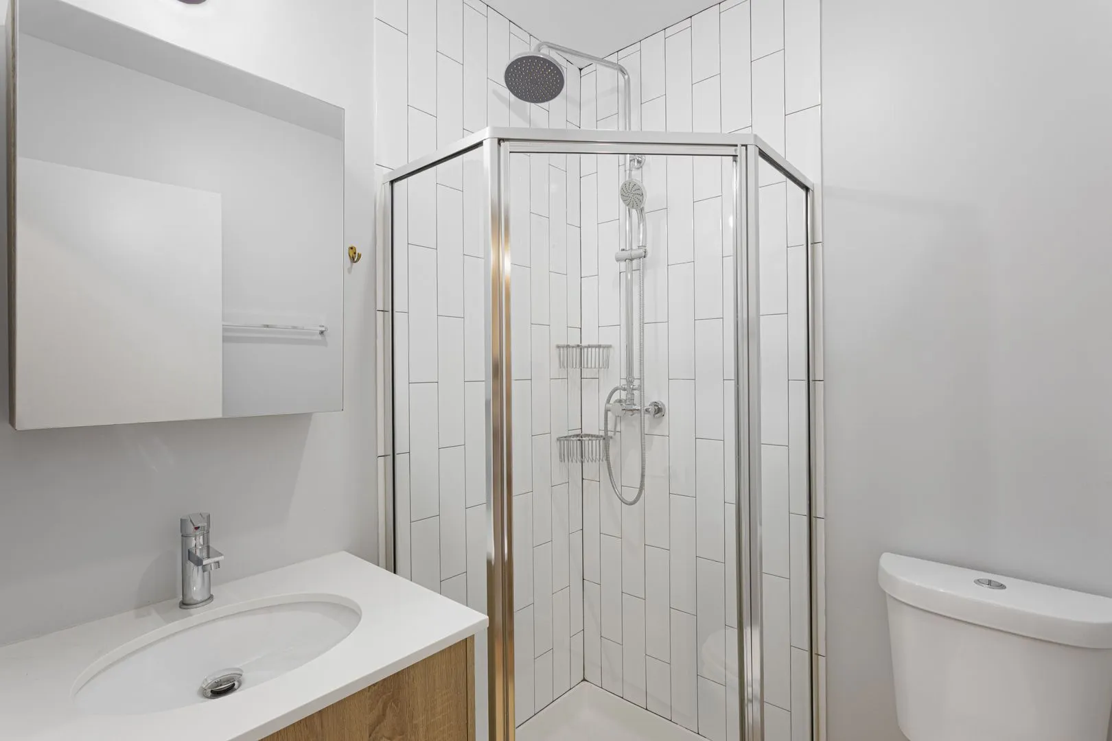 6019 N Winthrop Ave, , 60660, USA 60660-unit#410-Chicago-IL