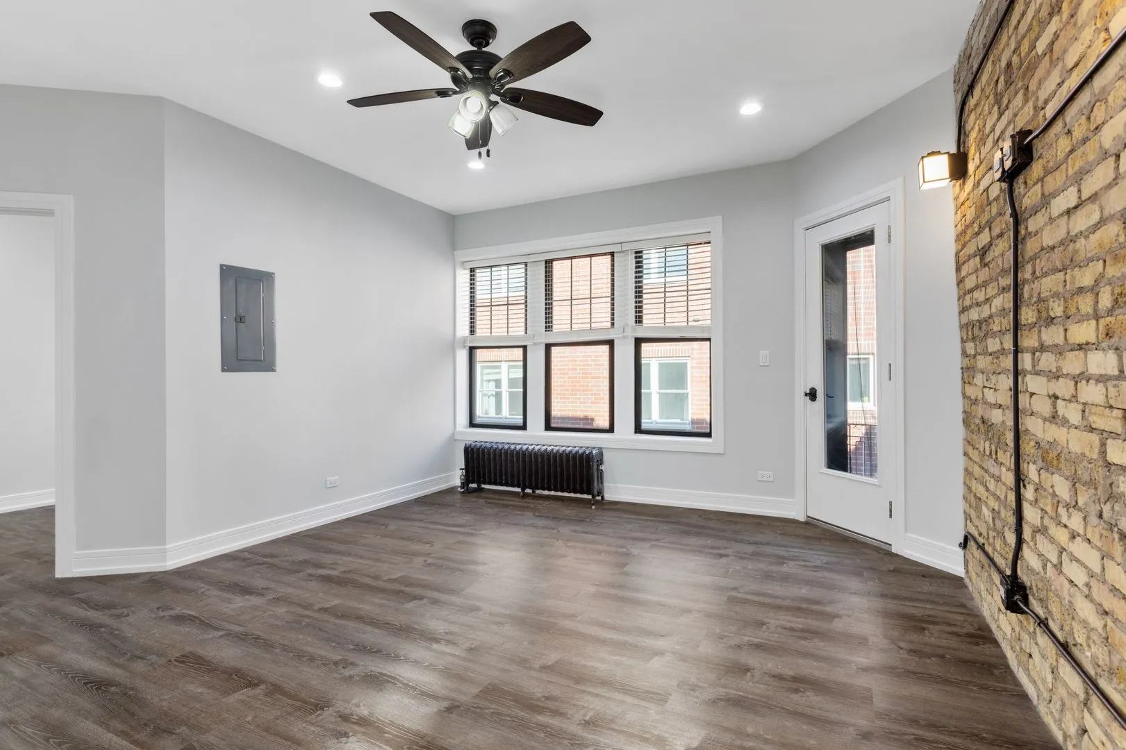 6109 N Winthrop Ave, , 60660, USA 60660-unit#3RD FLOOR-Chicago-IL