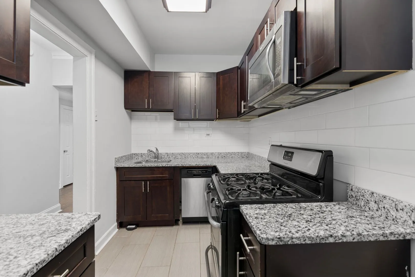 1112 W Glenlake Ave 2nd floor, ,  60660, USA 60660-Chicago-IL