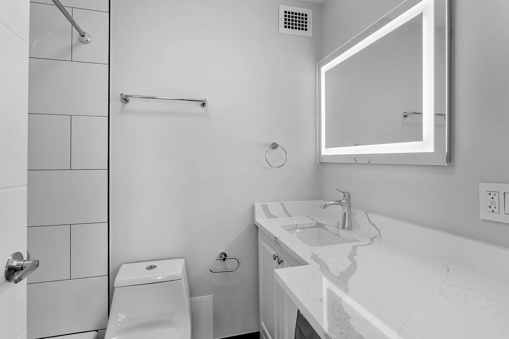 6166 N Sheridan Rd, ,  60660, USA 60660-unit#4B-Chicago-IL