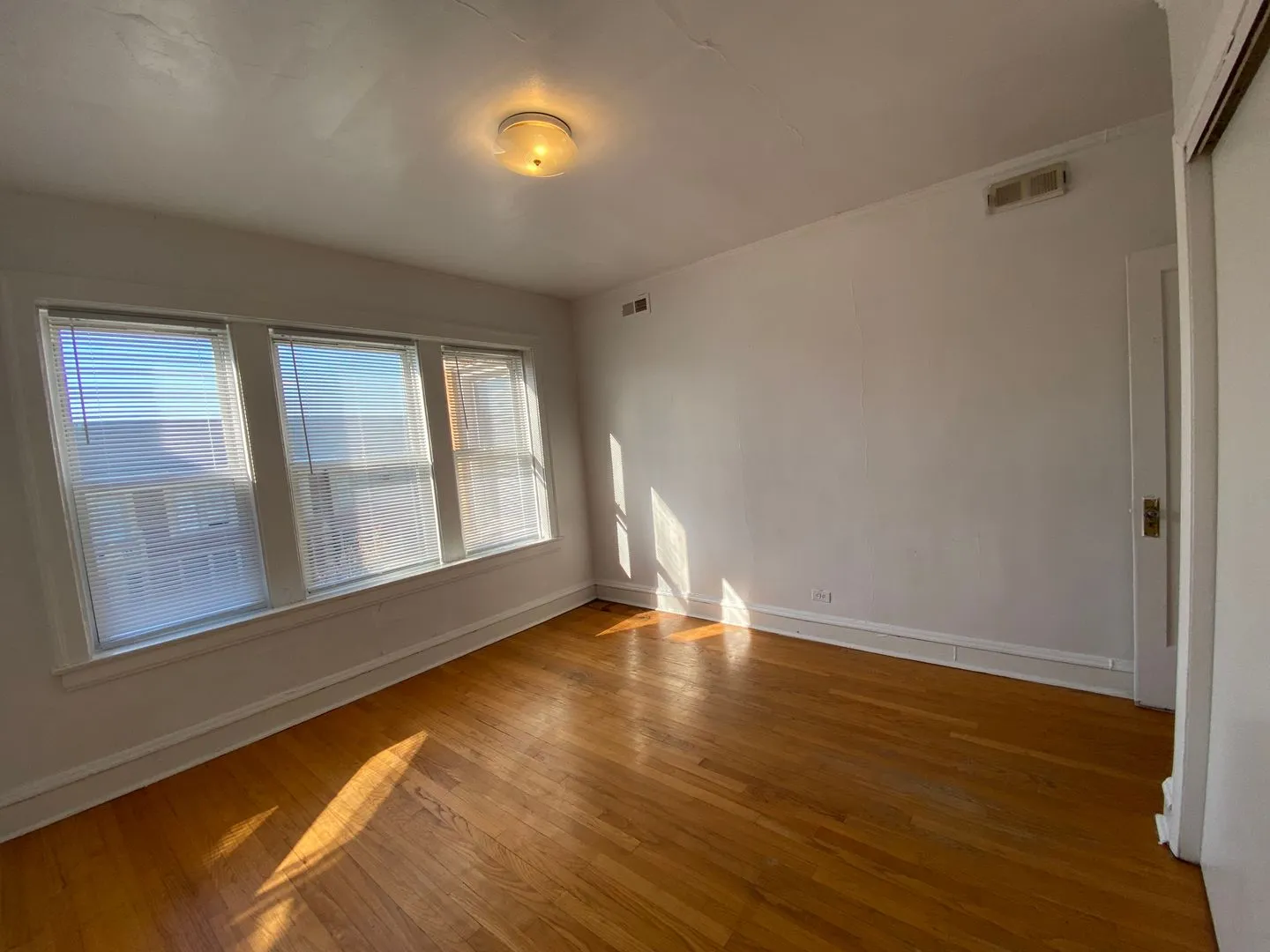 6121 N Fairfield Ave, ,  60659, USA 60659-unit#1-Chicago-IL