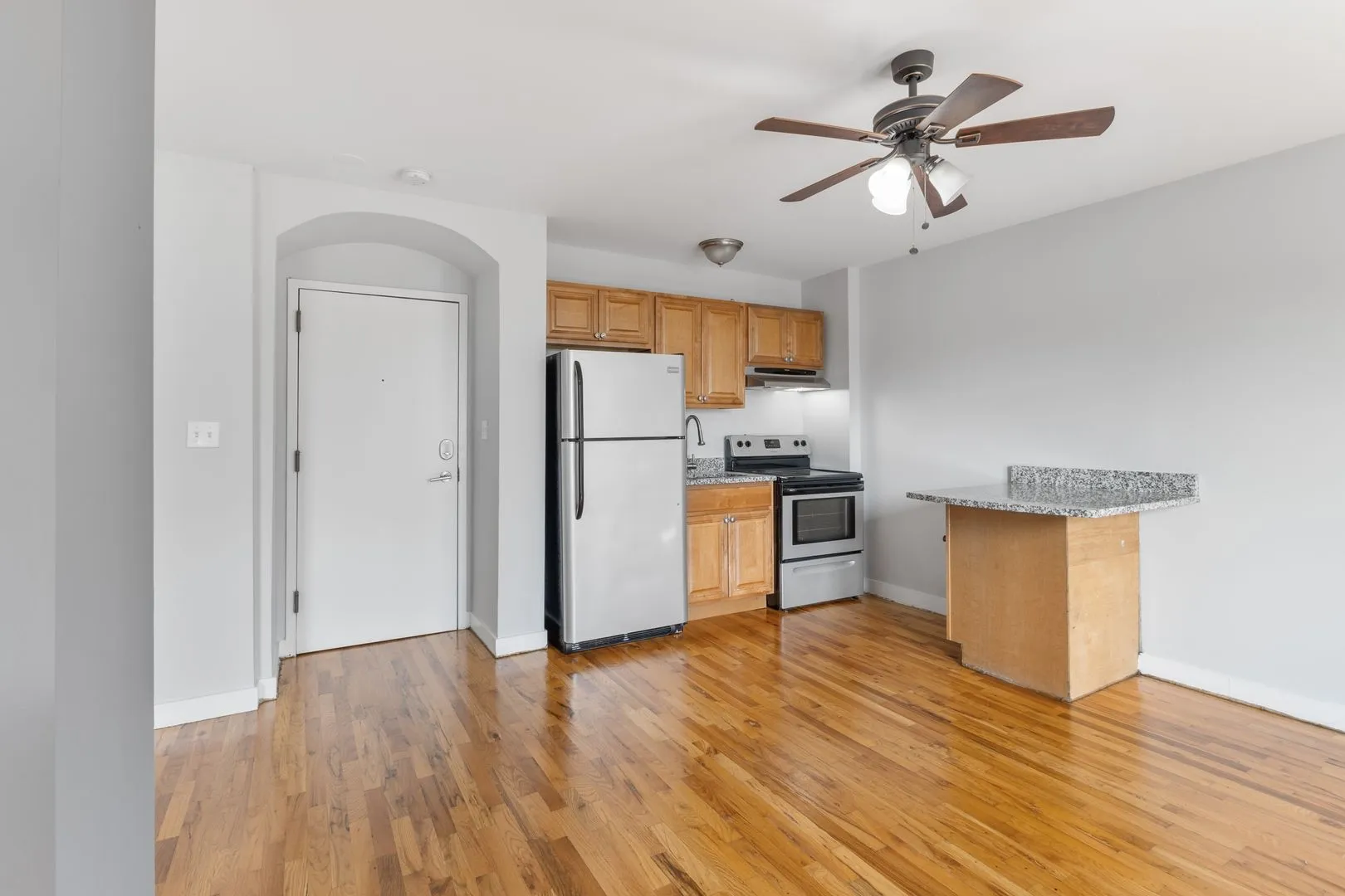 7450 N Greenview Ave, , 60626, USA 60626-unit#53-Chicago-IL