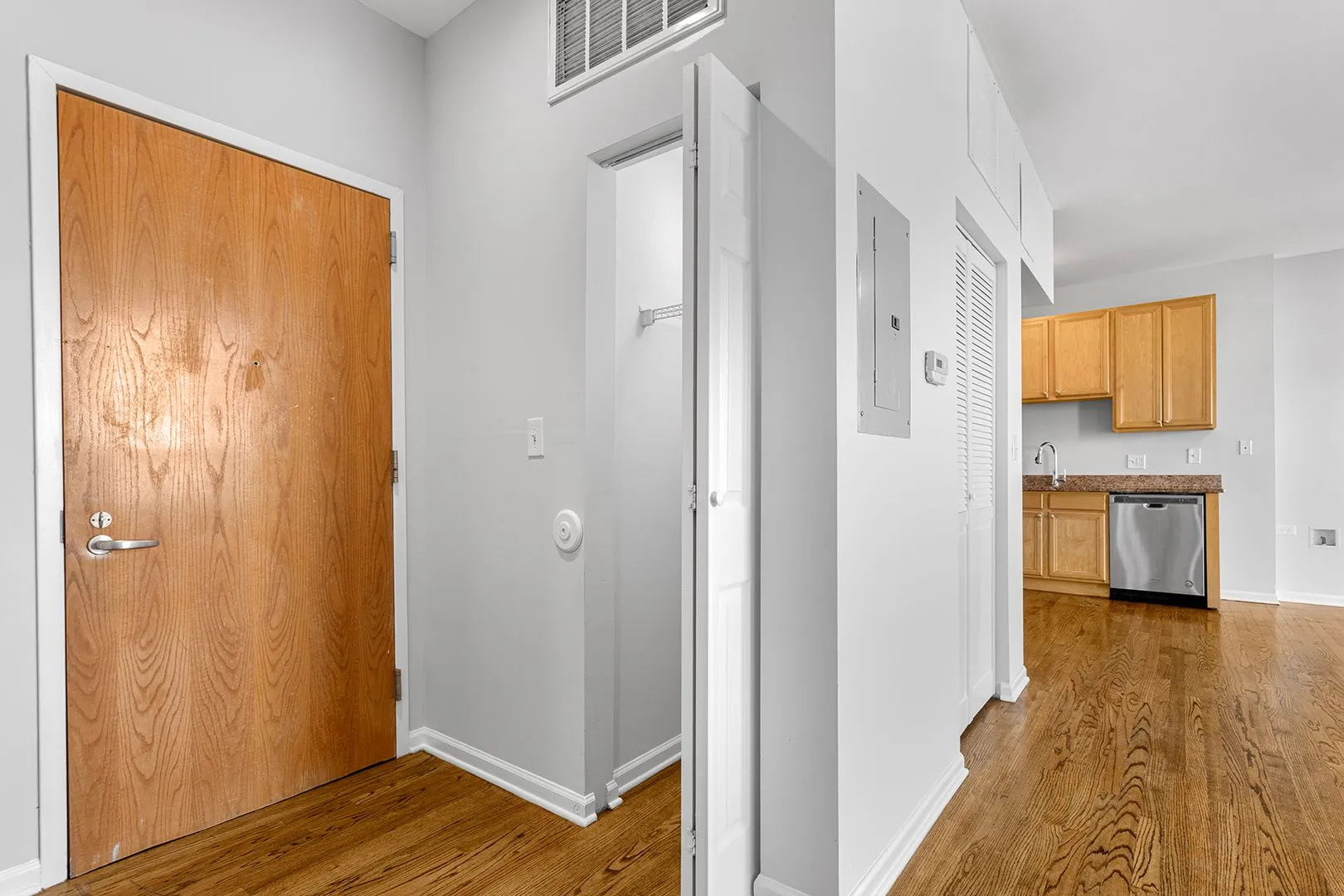 2451 W Howard St, , 60645, USA 60645-unit#407-Chicago-IL