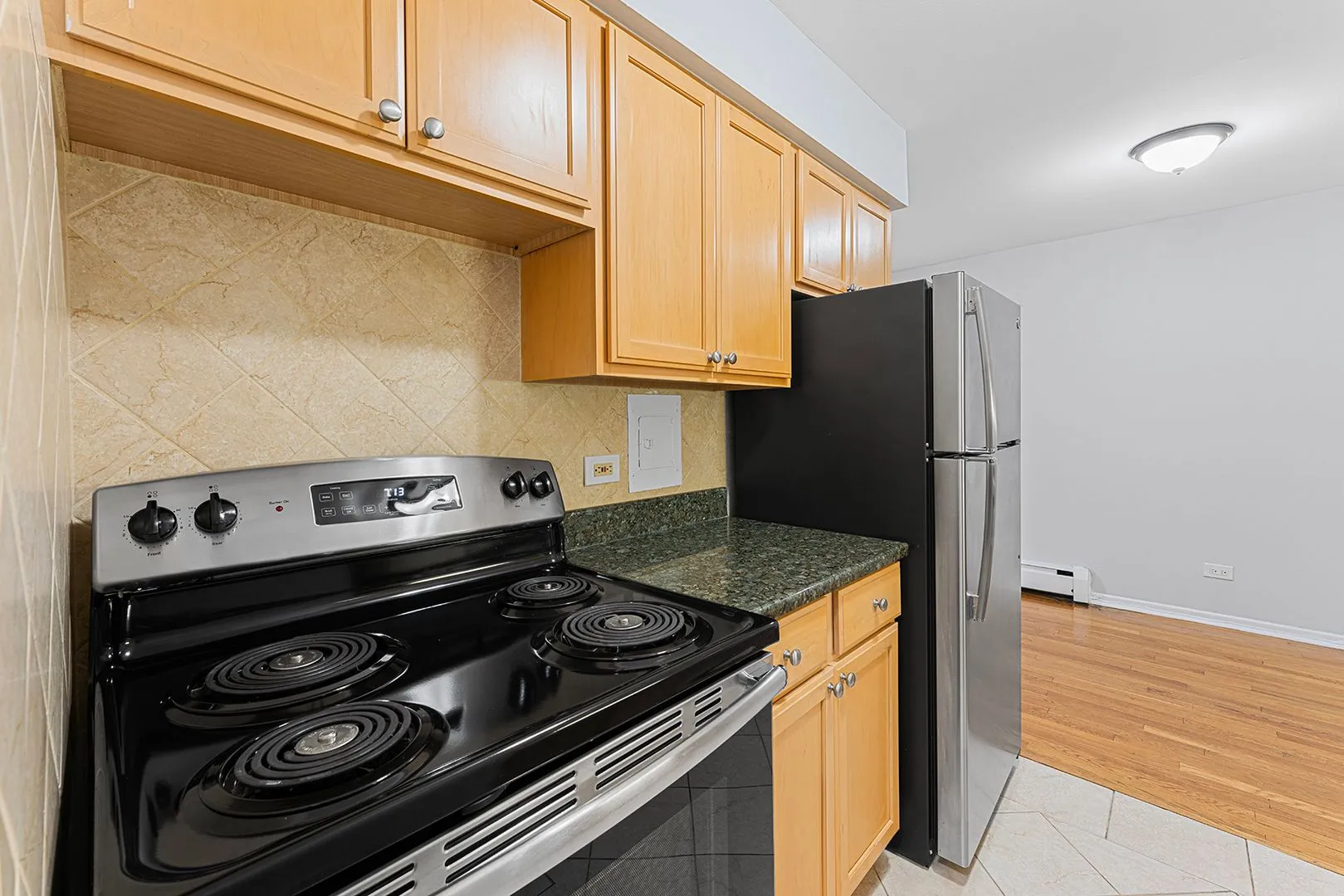 6021 N Winthrop Ave, ,  60660, USA 60660-unit#306-Chicago-IL