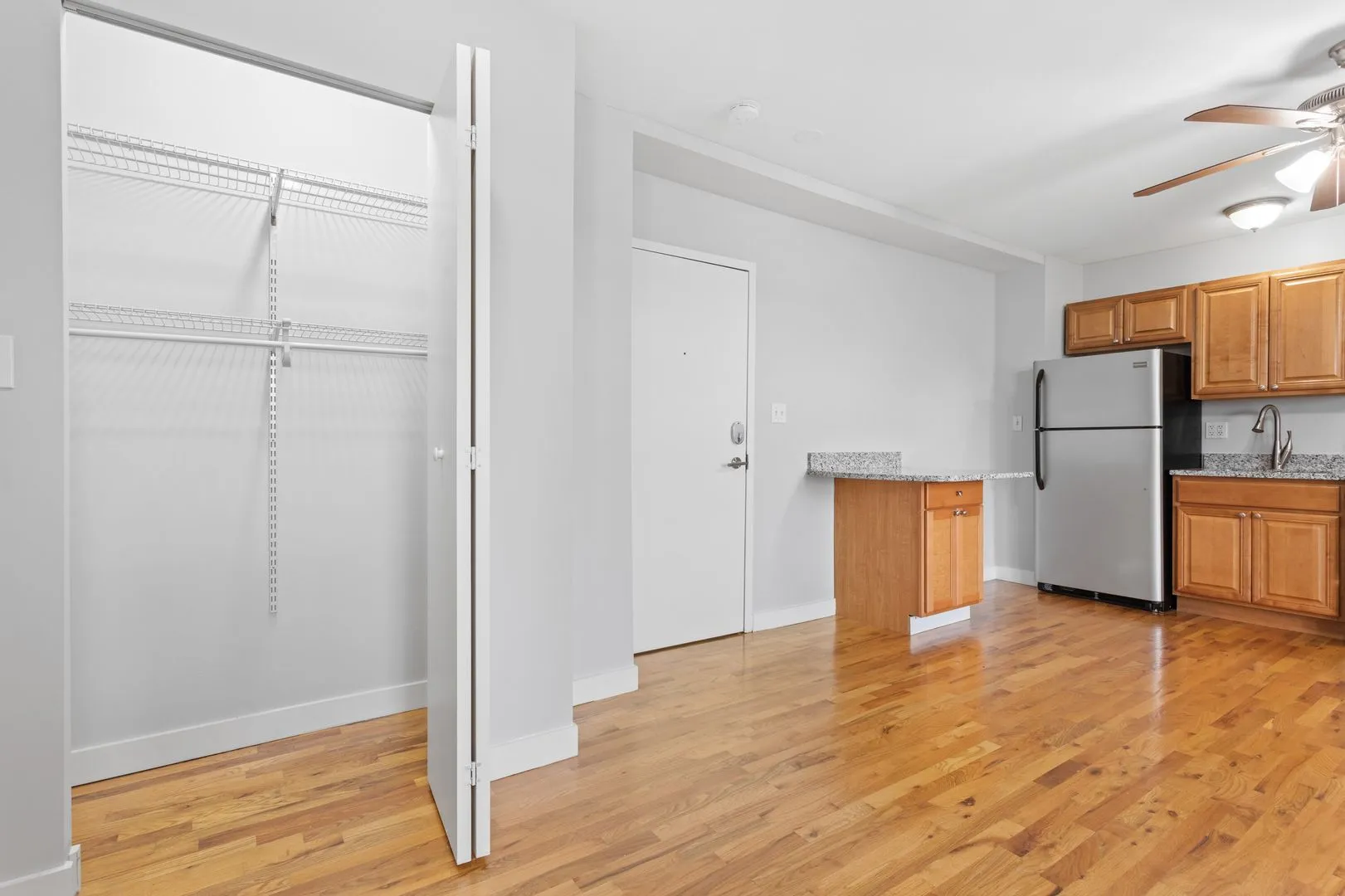 7450 N Greenview Ave, ,  60626, USA 60626-unit#65-Chicago-IL
