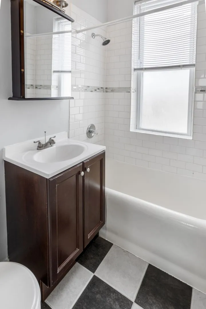 5860 N Kenmore Ave, ,  60660, USA 60660-unit#609-Chicago-IL