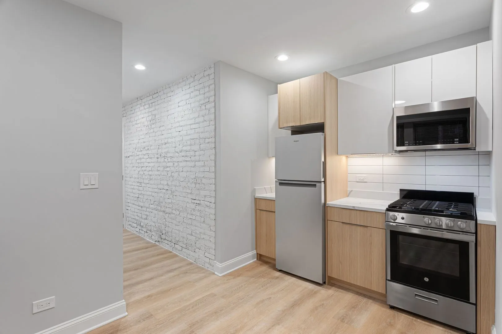 1627 W Chase Ave, ,  60626, USA 60626-unit#1B-Chicago-IL