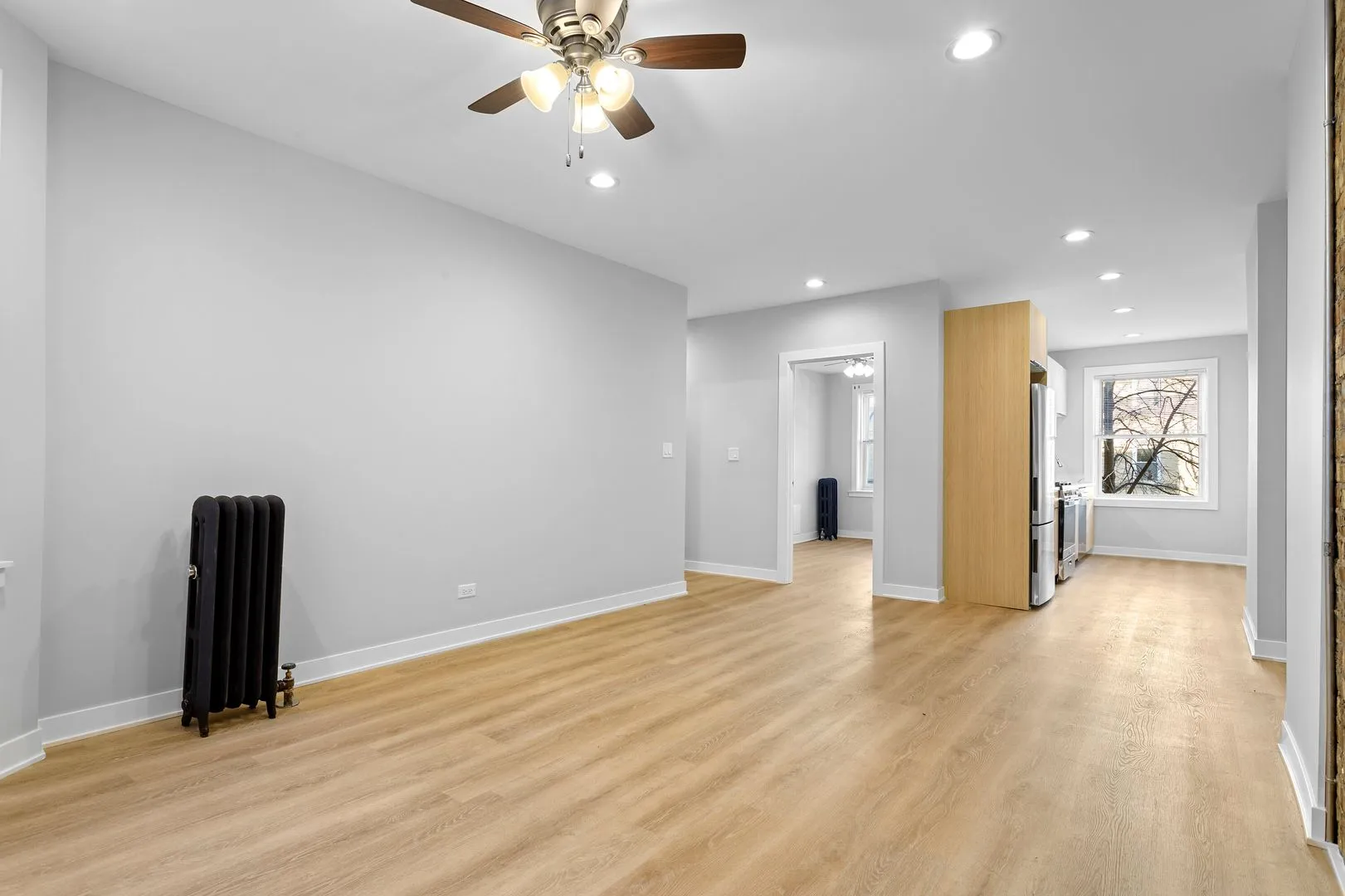 7387 N Damen Ave, ,  60645, USA 60645-unit#3W-Chicago-IL