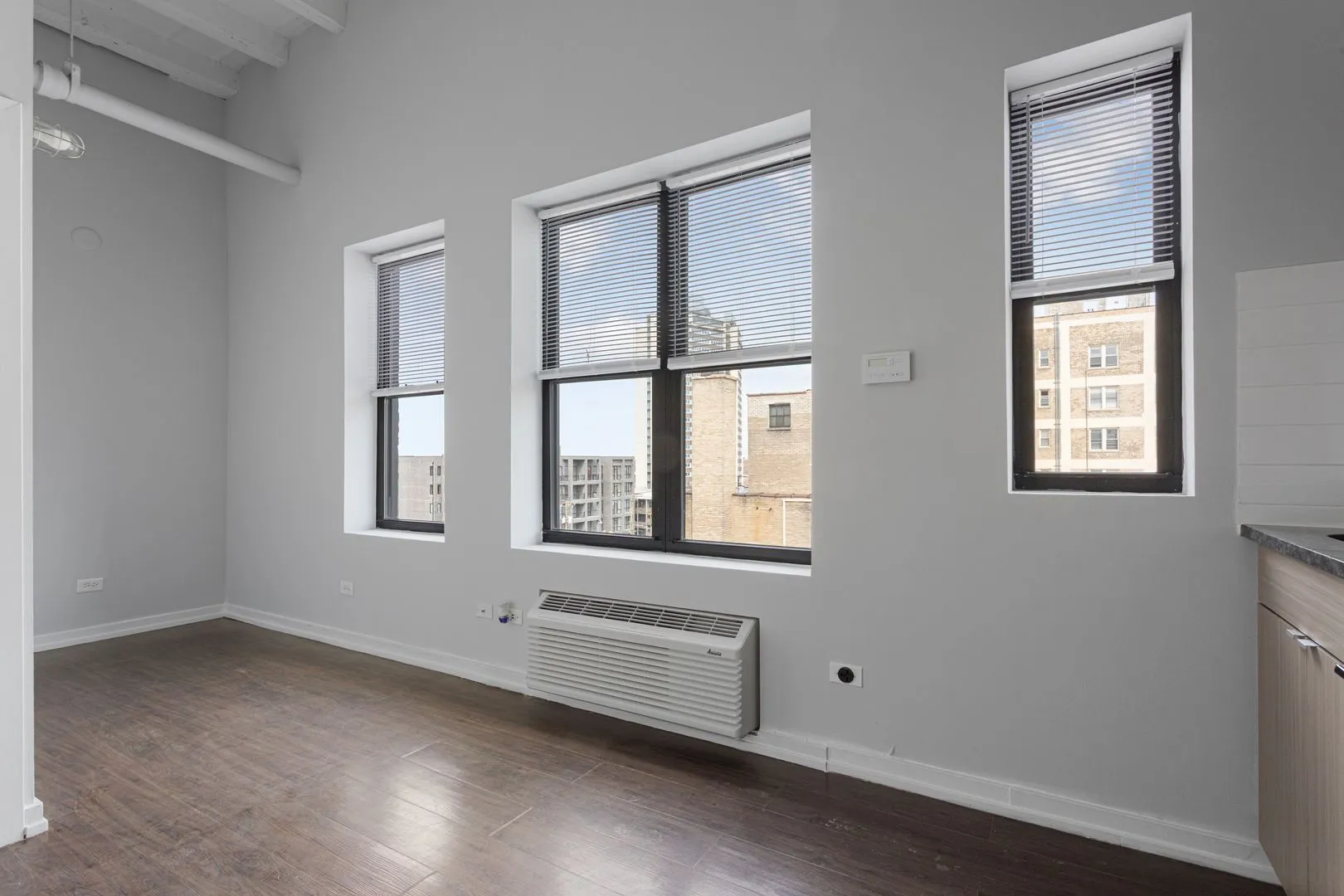 5718 N Winthrop Ave, ,  60660, USA 60660-unit#711-Chicago-IL