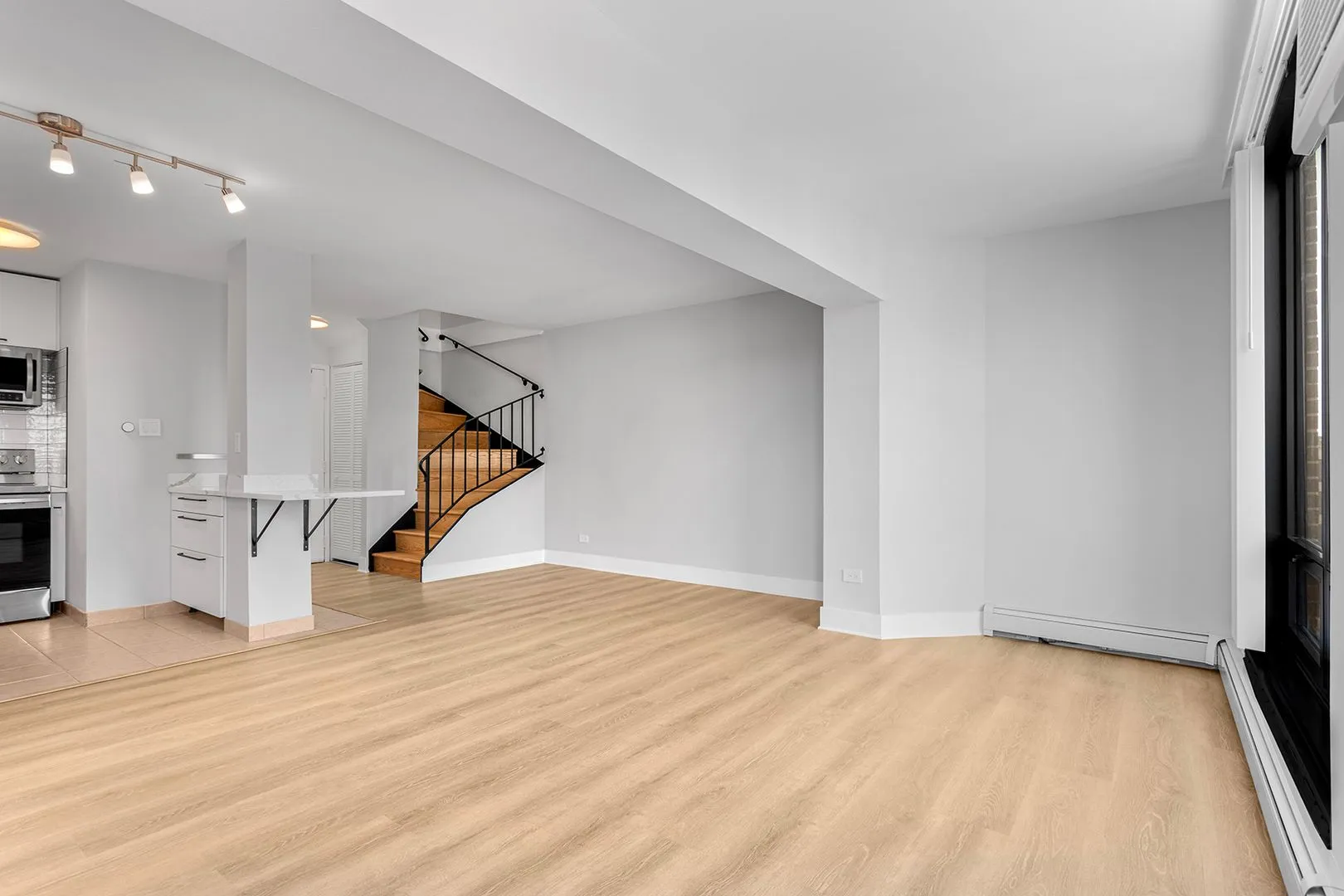 6166 N Sheridan Rd, ,  60660, USA 60660-unit#4B-Chicago-IL