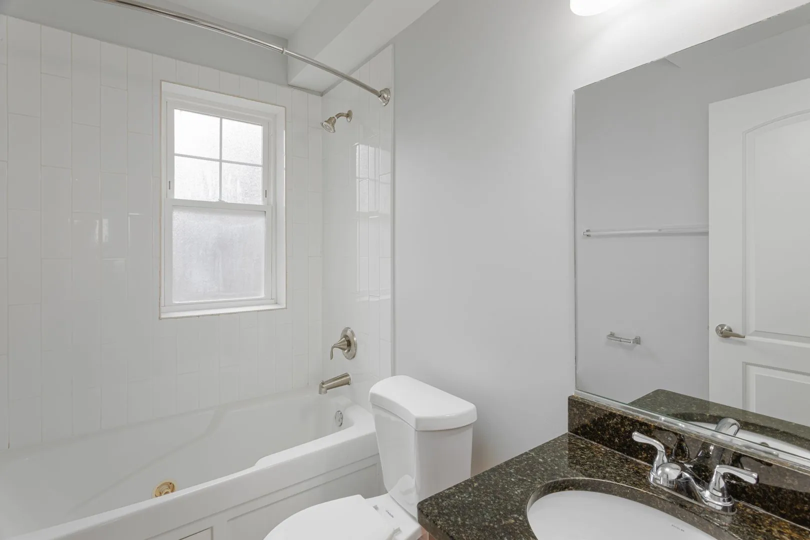 7726 N Ashland Ave, ,  60626, USA 60626-unit#E2-Chicago-IL