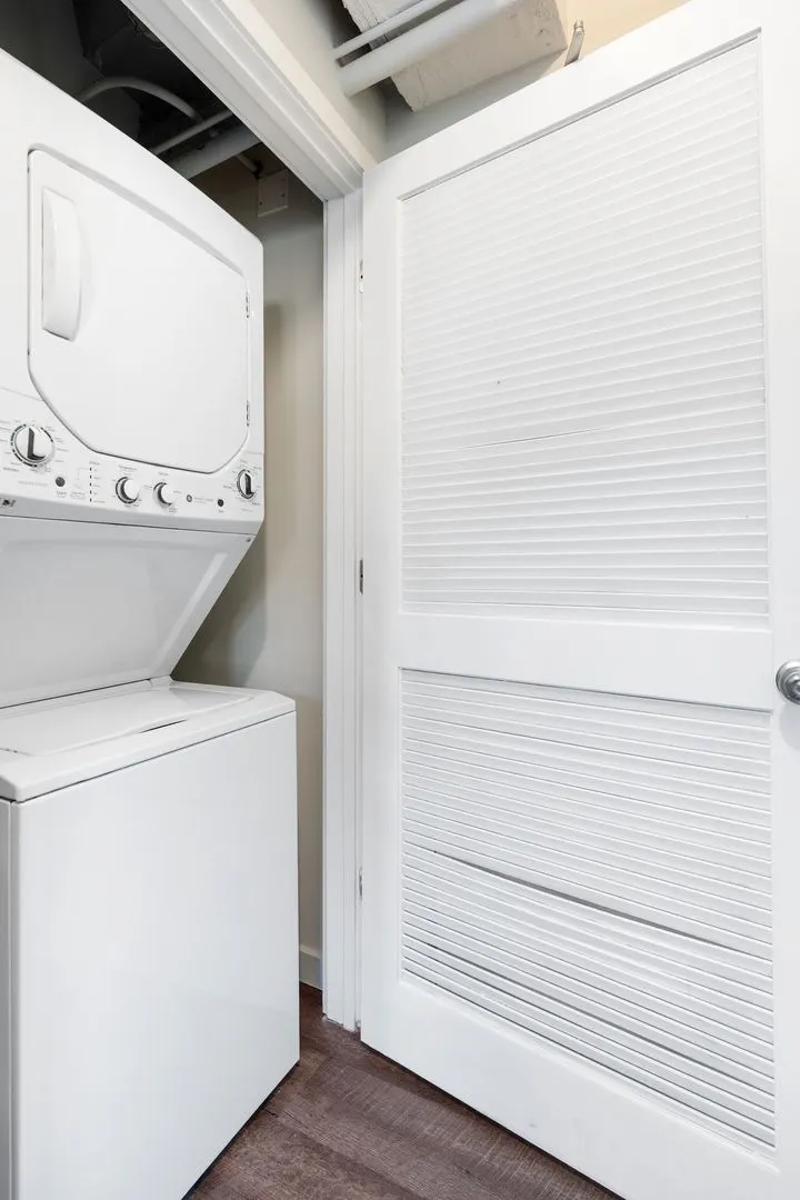 5718 N Winthrop Ave, , 60660, USA 60660-unit#303-Chicago-IL