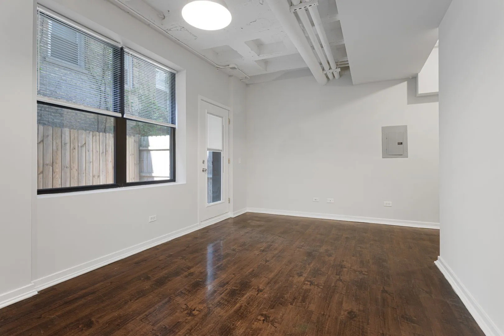 5718 N Winthrop Ave, ,  60660, USA 60660-unit#104-Chicago-IL