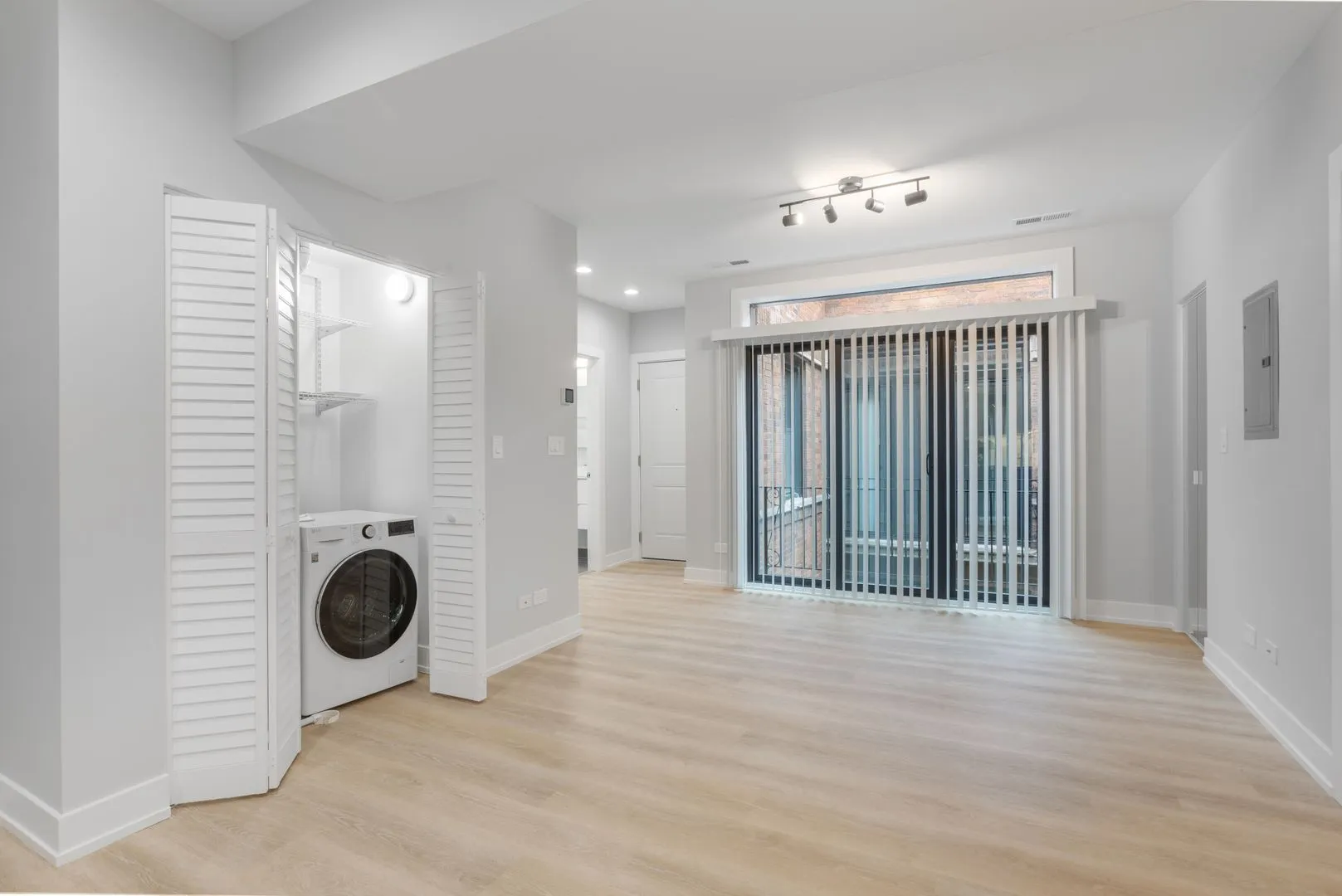 W Juneway Terrace, ,  60626, USA 60626-unit#2T-Chicago-IL