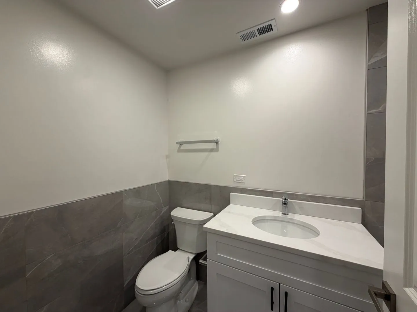 916 W Belmont Ave, , 60657, USA 60657-unit#2N-Chicago-IL